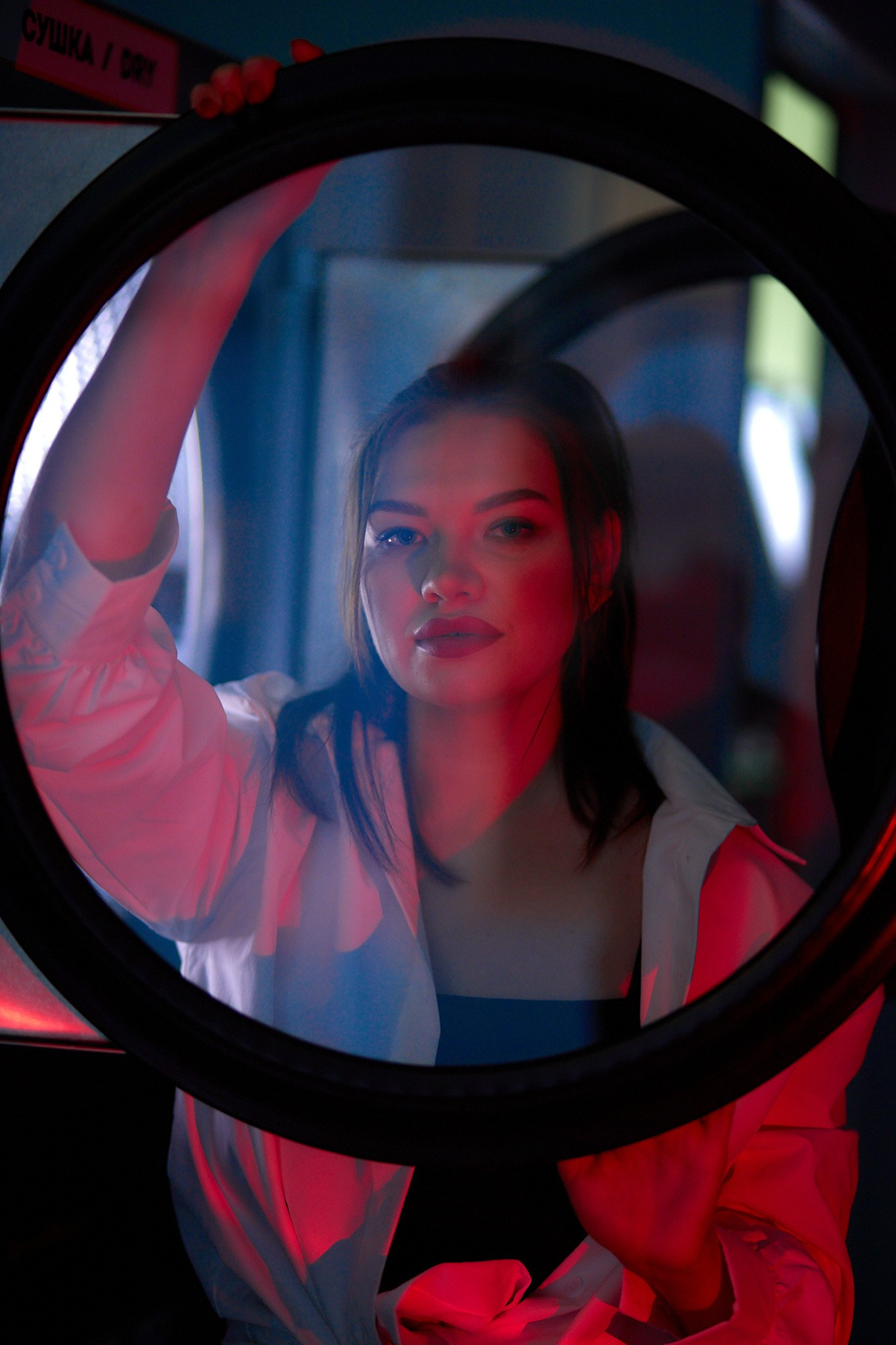 Контрастный фон без глубины резкости: Искусство выделения объекта. Портретный фотограф в Москве Виталий Сабирзянов