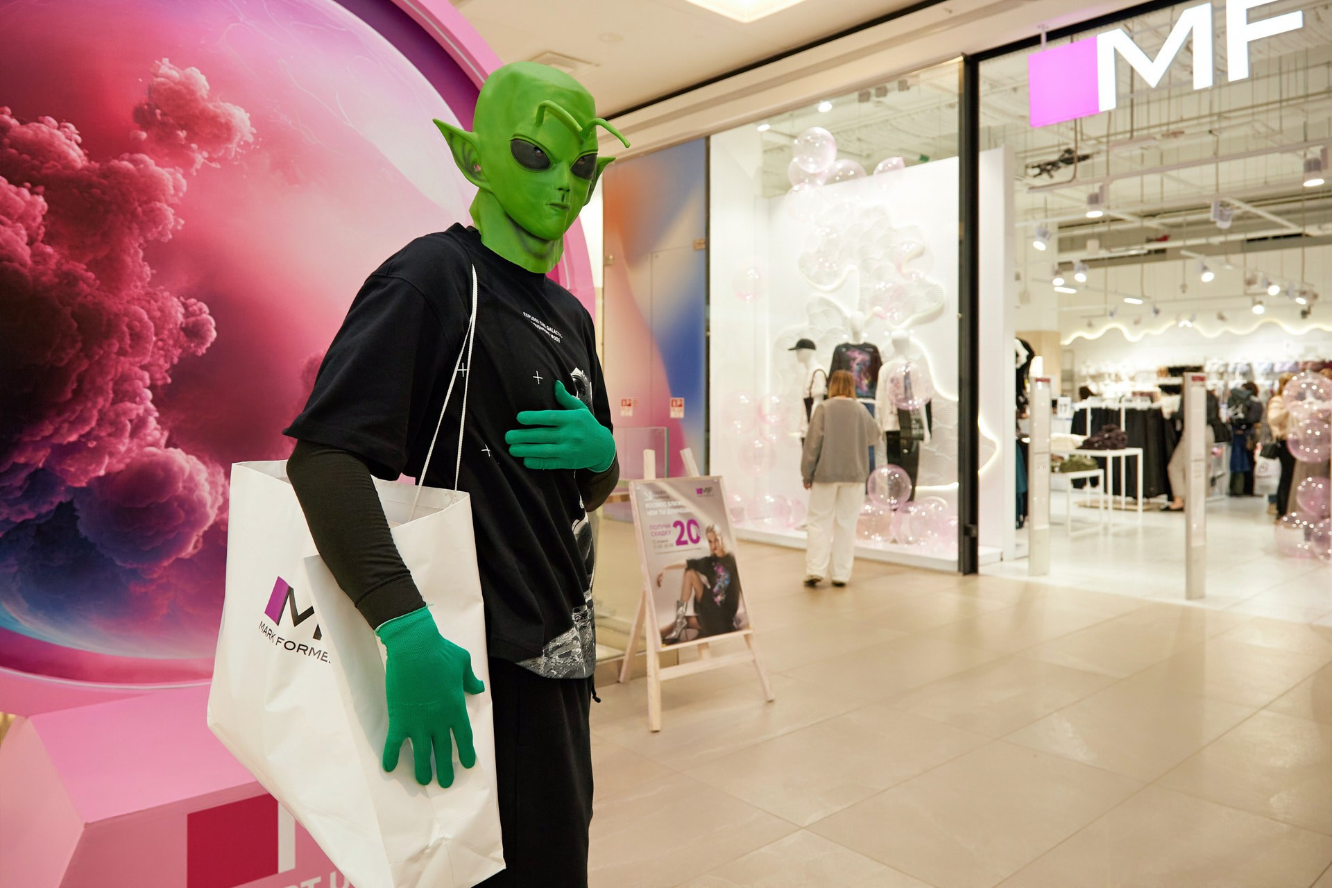 В День космонавтики Mark Formelle выпустила «космическую коллекцию». Репортажный фотограф в Минске. Алексей Матюшков