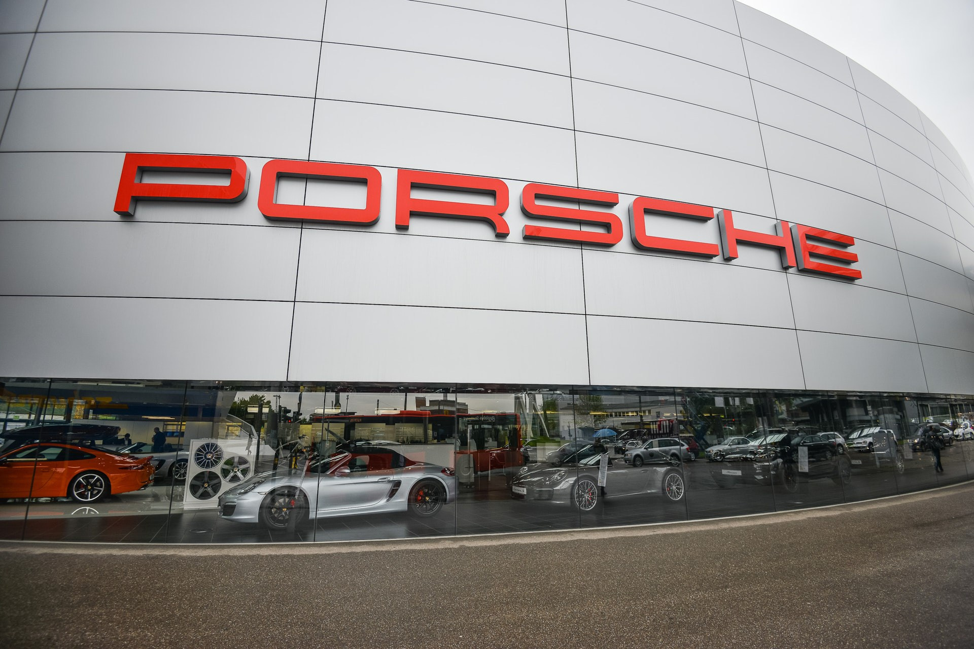 Музей Porsche в Штутгарте (2016 год). Репортажный фотограф в Минске. Алексей Матюшков