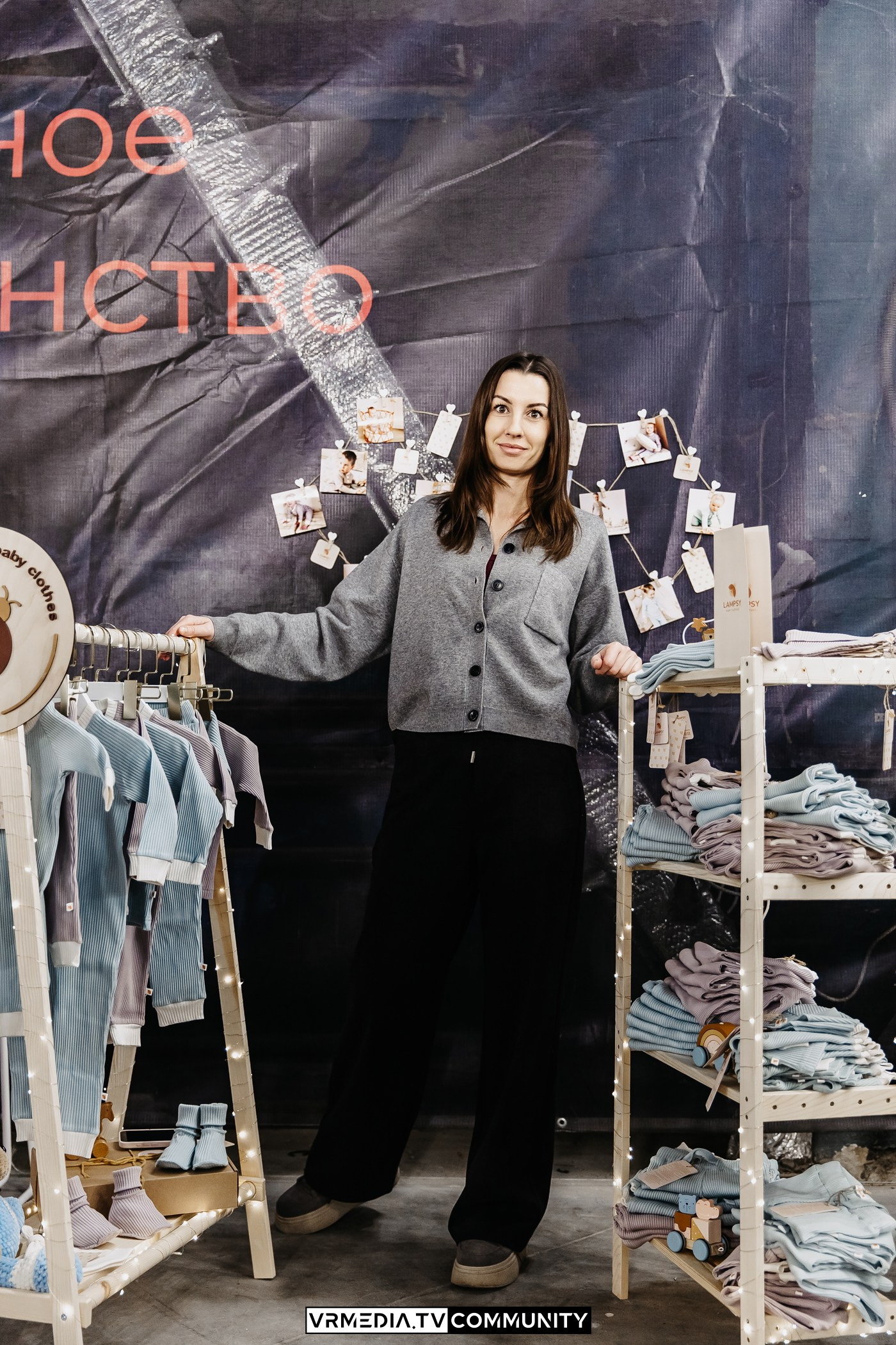 Традиционный рождественский базар и Garage Sale