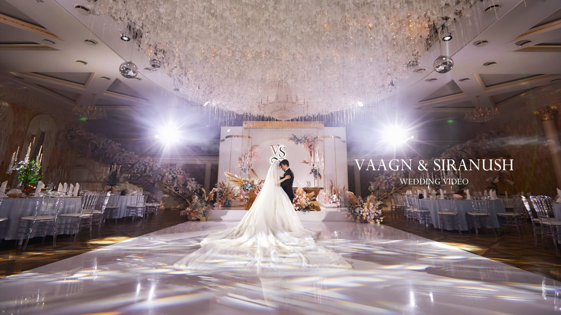 Красивое свадебное видео SDE, показанное в этот же день на свадьбе. Свадебное видео и фото съемка на свадьбу в Краснодаре Твинс Студио