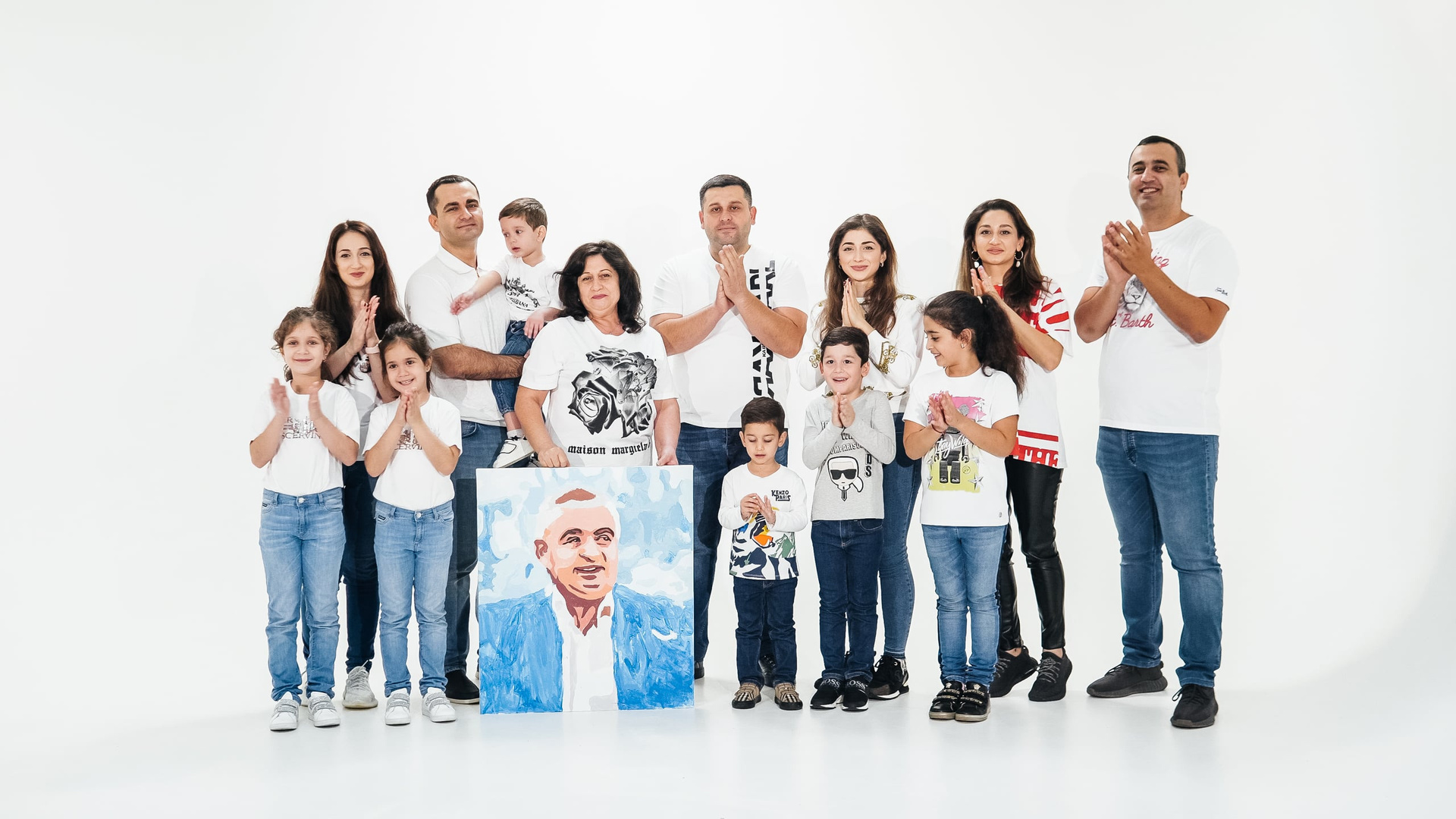 Видео подарок к юбилею и дню рождения от родных или друзей. Свадебное видео и фото съемка на свадьбу в Краснодаре Твинс Студио