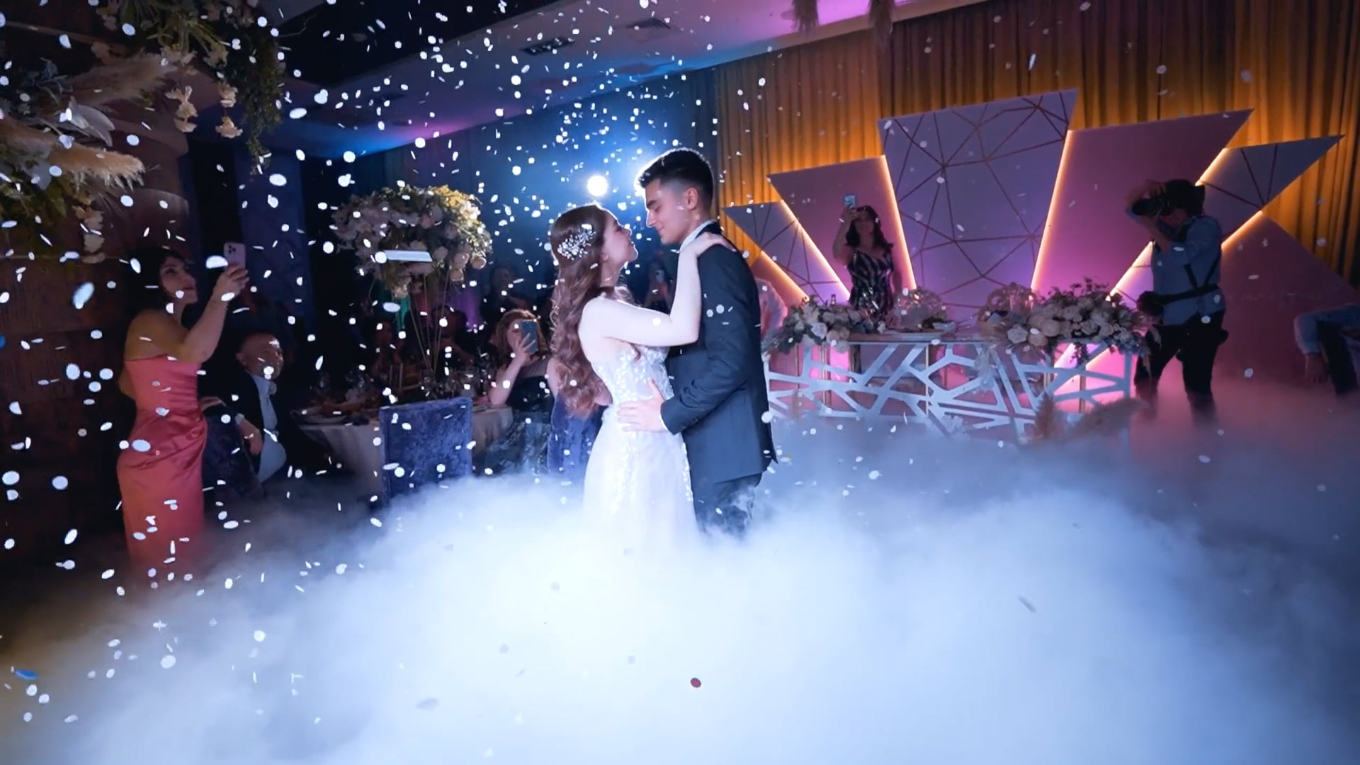 Видеосъемка на сватовство и обручение и на помолвку от Твинс студио. Свадебное видео и фото съемка на свадьбу в Краснодаре Твинс Студио