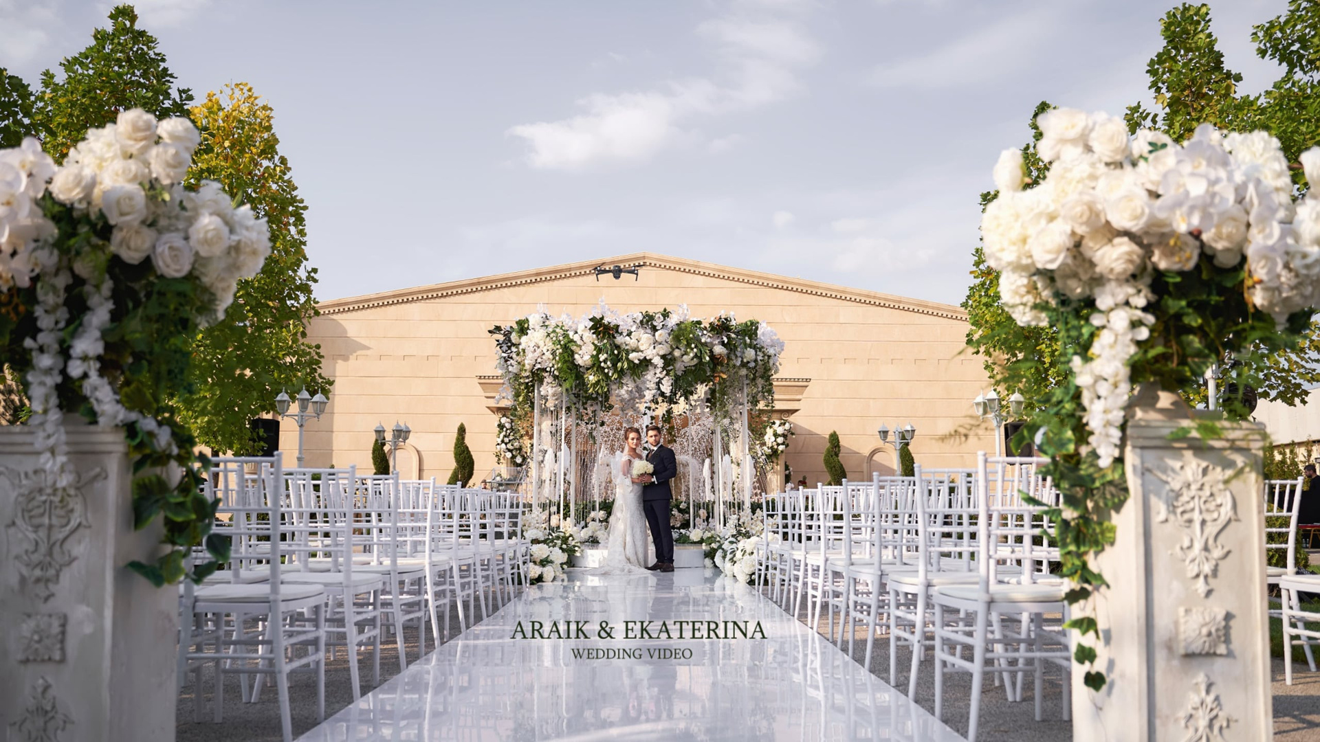 Красивое свадебное видео SDE, показанное в этот же день на свадьбе. Свадебное видео и фото съемка на свадьбу в Краснодаре Твинс Студио