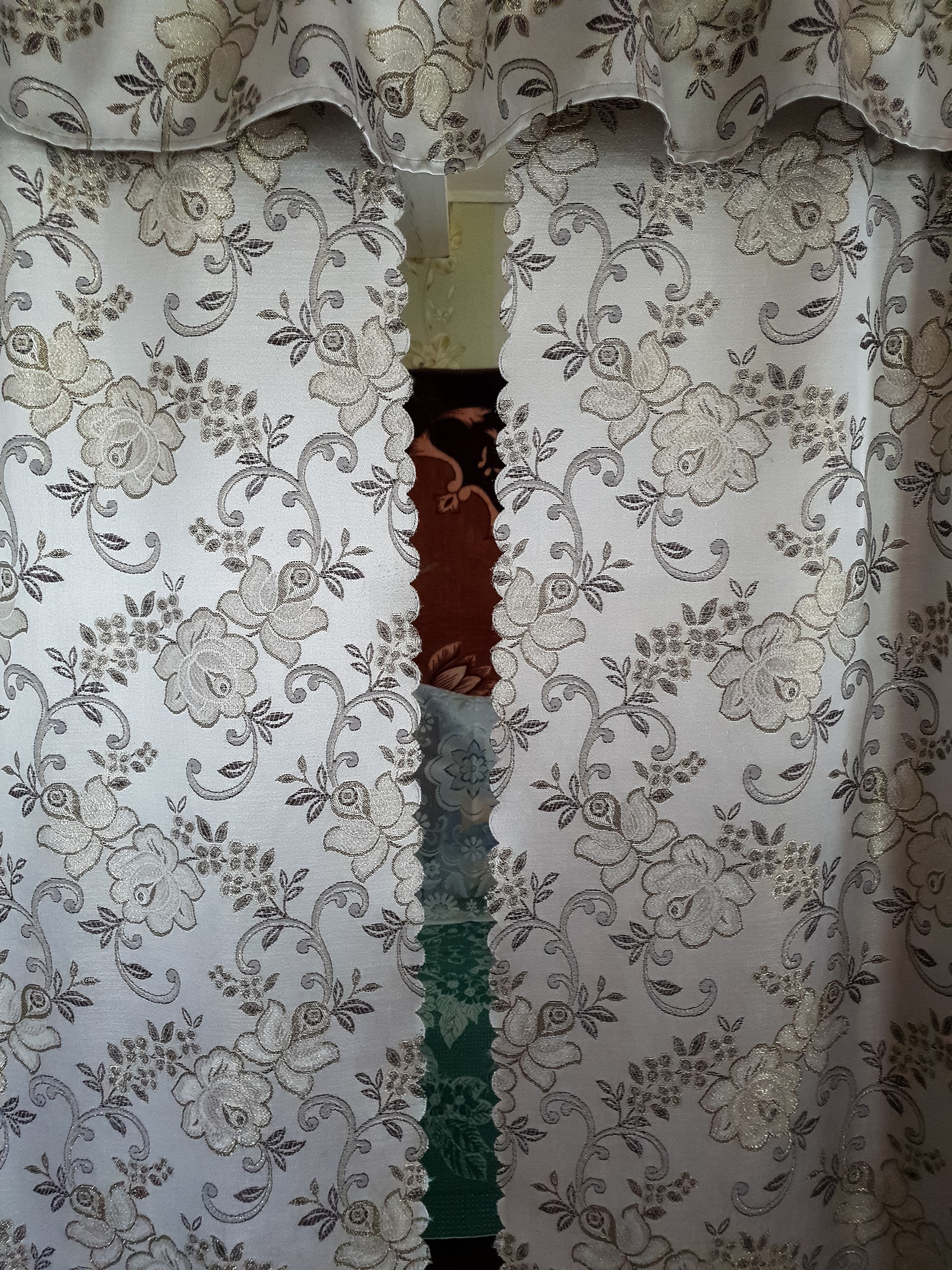 Home.land. Künstler Verstecktoff