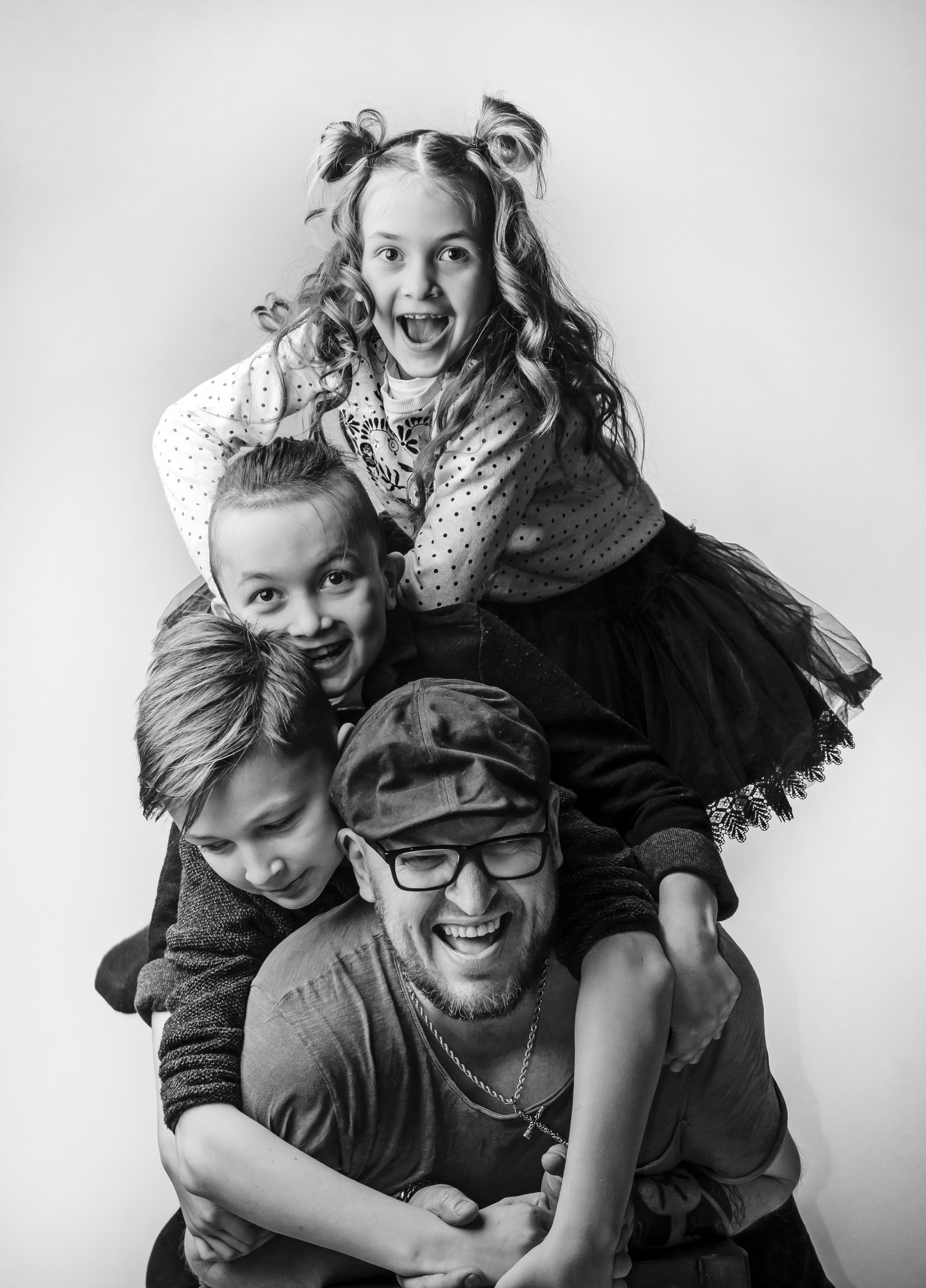 О главном. Спасибо за проявленный интерес к моему творчеству! Меня зовут Россохат