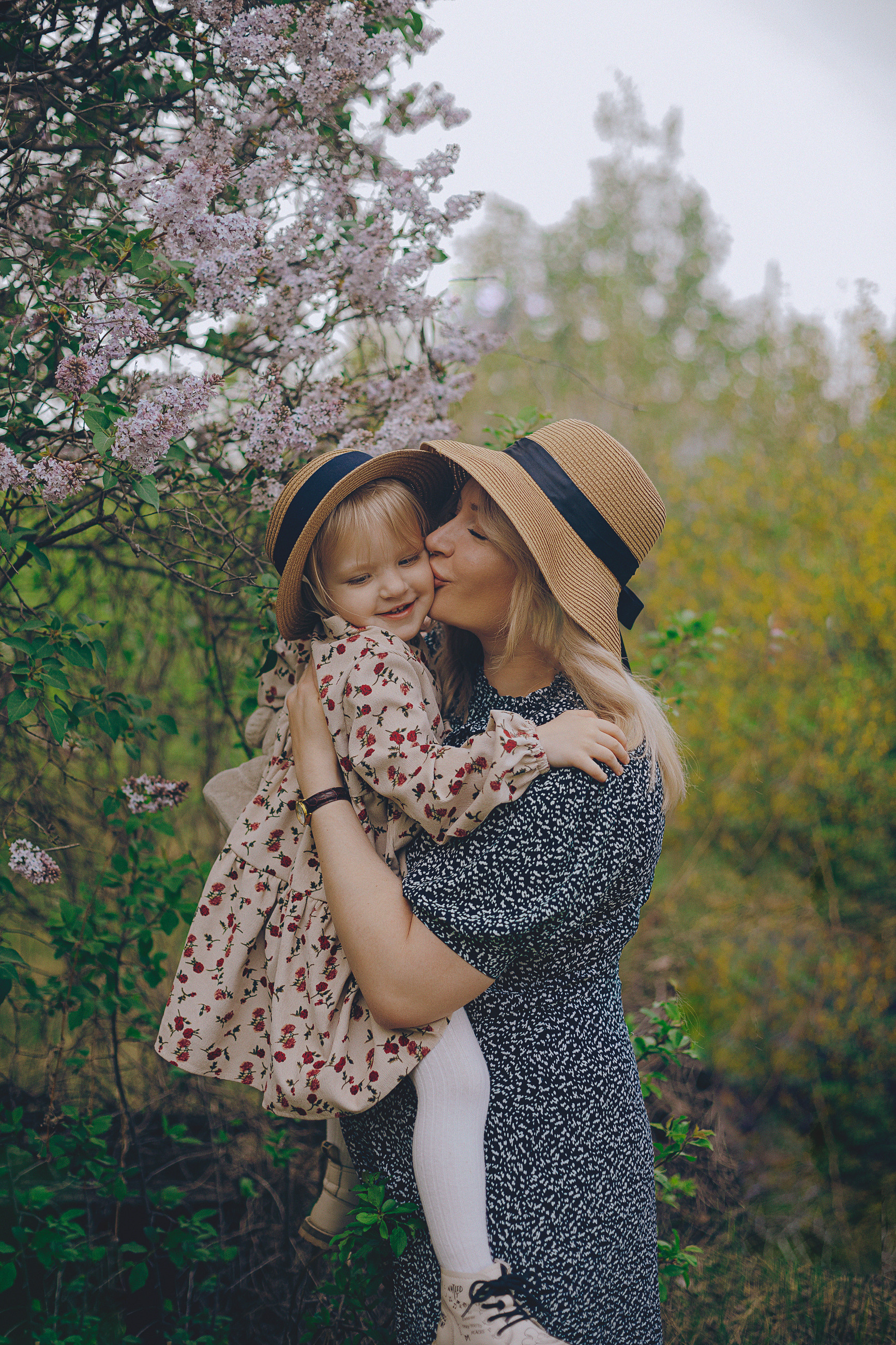 Валя и Тая. Фотограф в Самаре, Отрадном и Кинель-Черкассах Валентина Шевцова