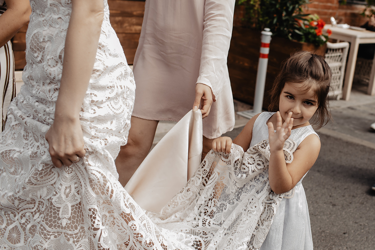 Не видно. Свадебный фотограф в Москве и Балашихе