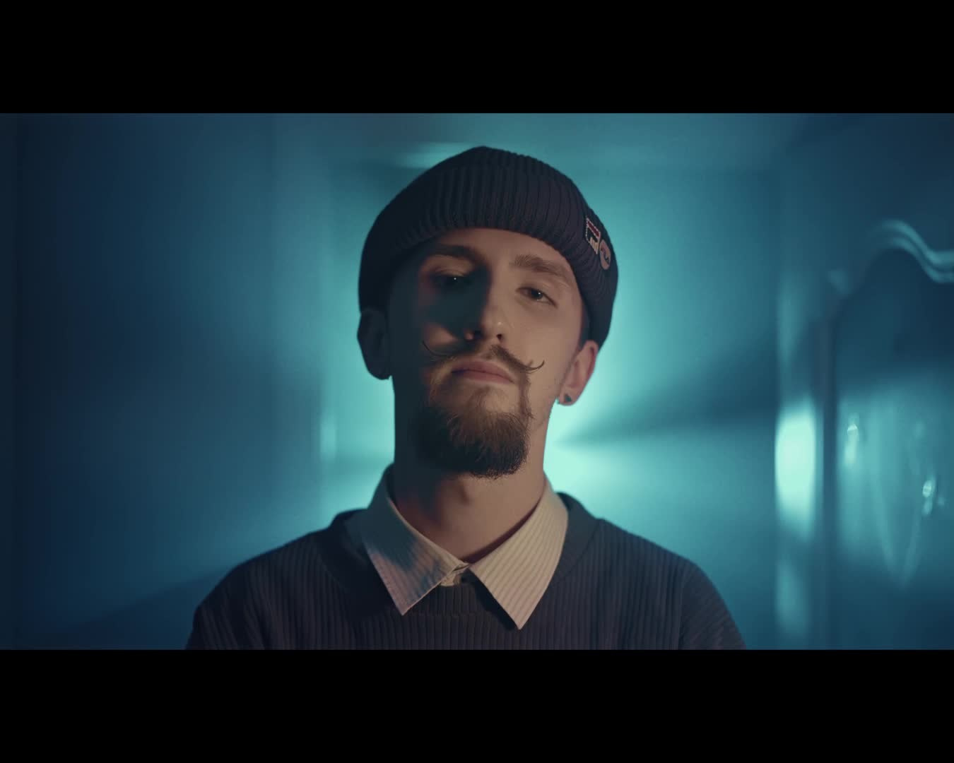 Художественная и креативная съёмка. Профессиональный видеограф в Москве — Ярослав Сергеев. Видеосъёмка под ключ: монтаж, цветокоррекция, саунд-дизайн, креативные видео