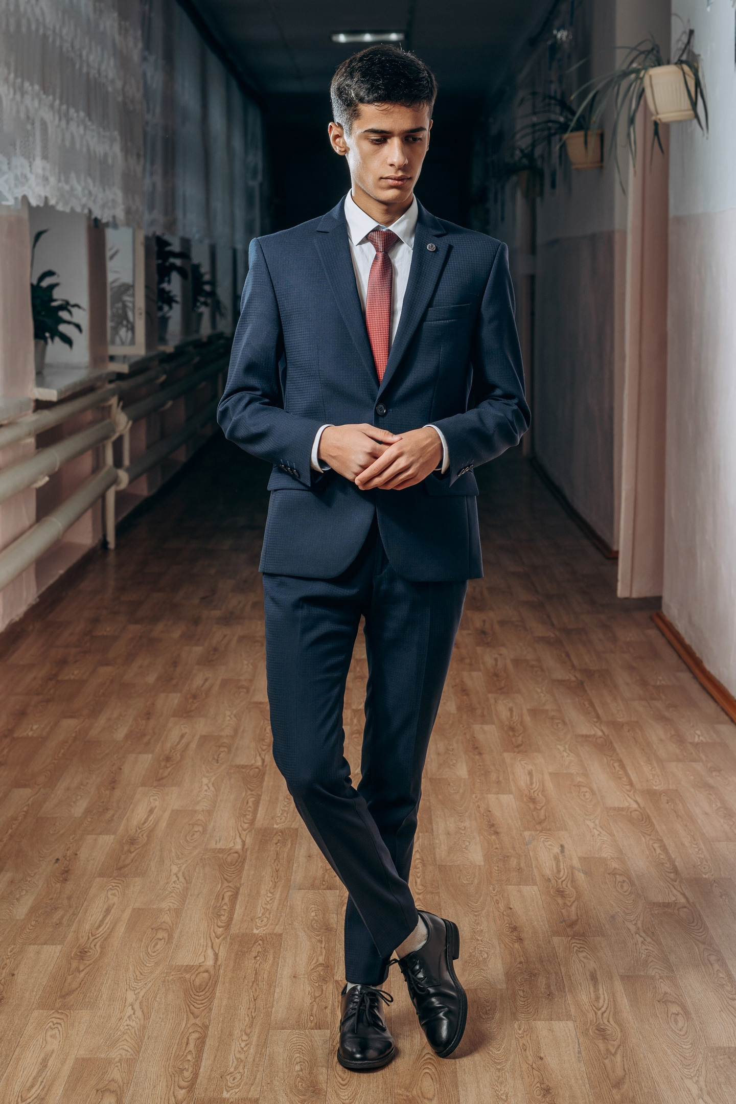 Стильный портрет для выпускного альбома в городе Хабаровск.