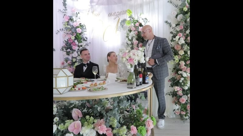 Программа на свадьбу. Ведущий на праздник в Москве / Денис Аганин