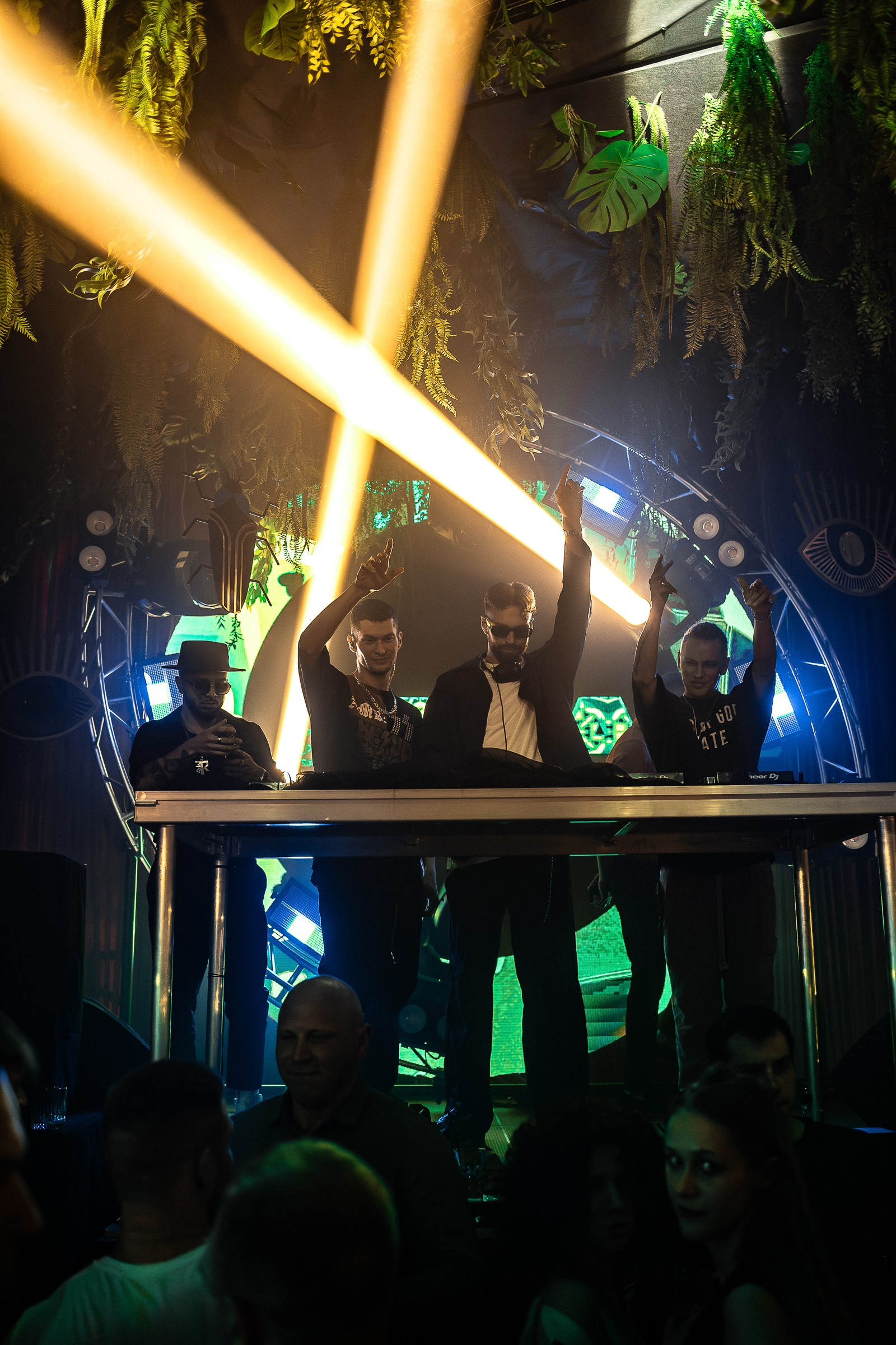 Фотограф на вечеринку спб. VERSLIBRE | Свадебный и репортажный фотограф в Санкт-Петербурге, Москве, и Поволжье