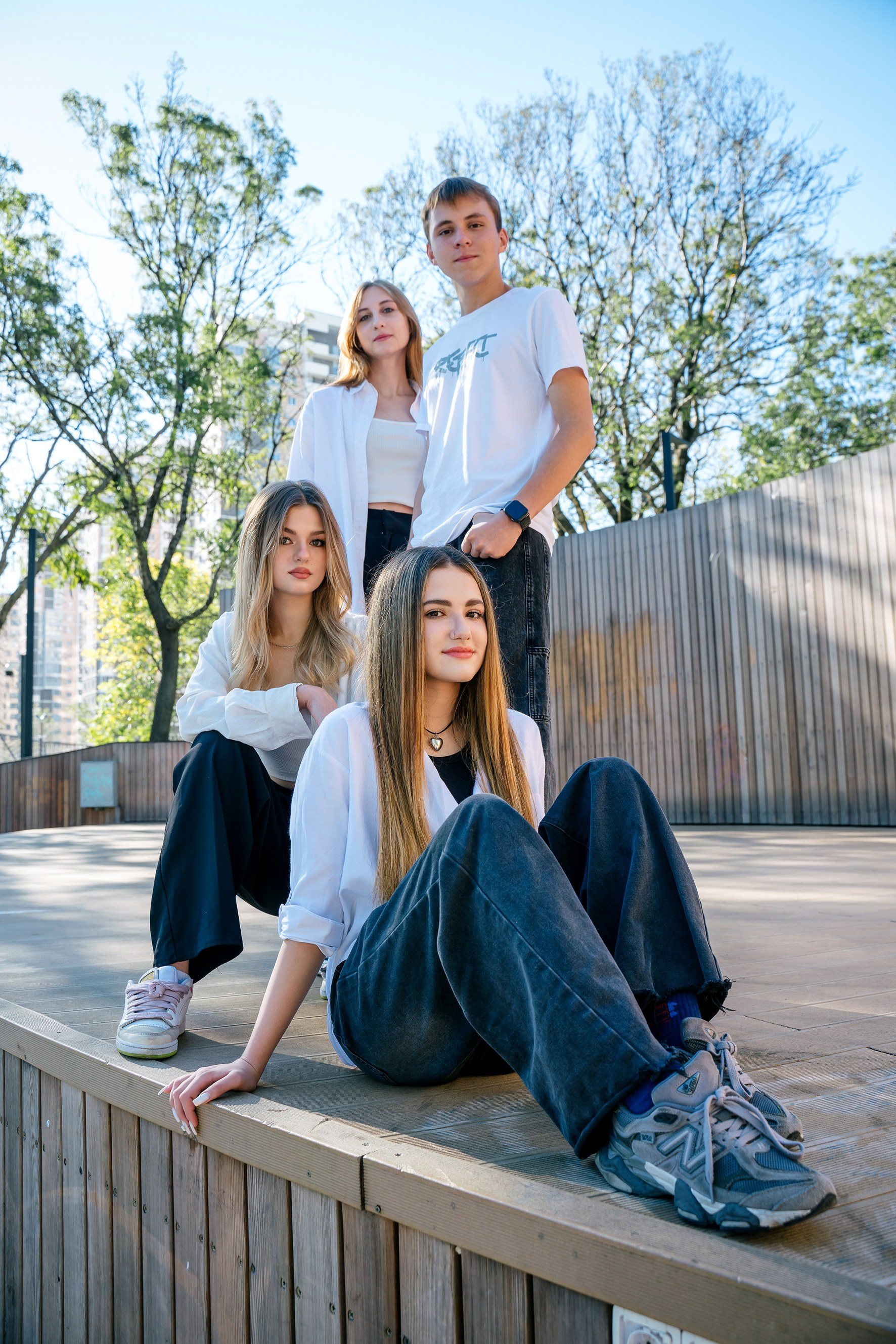 Выпускные альбомы, школьные фотосессии в городе Новороссийске