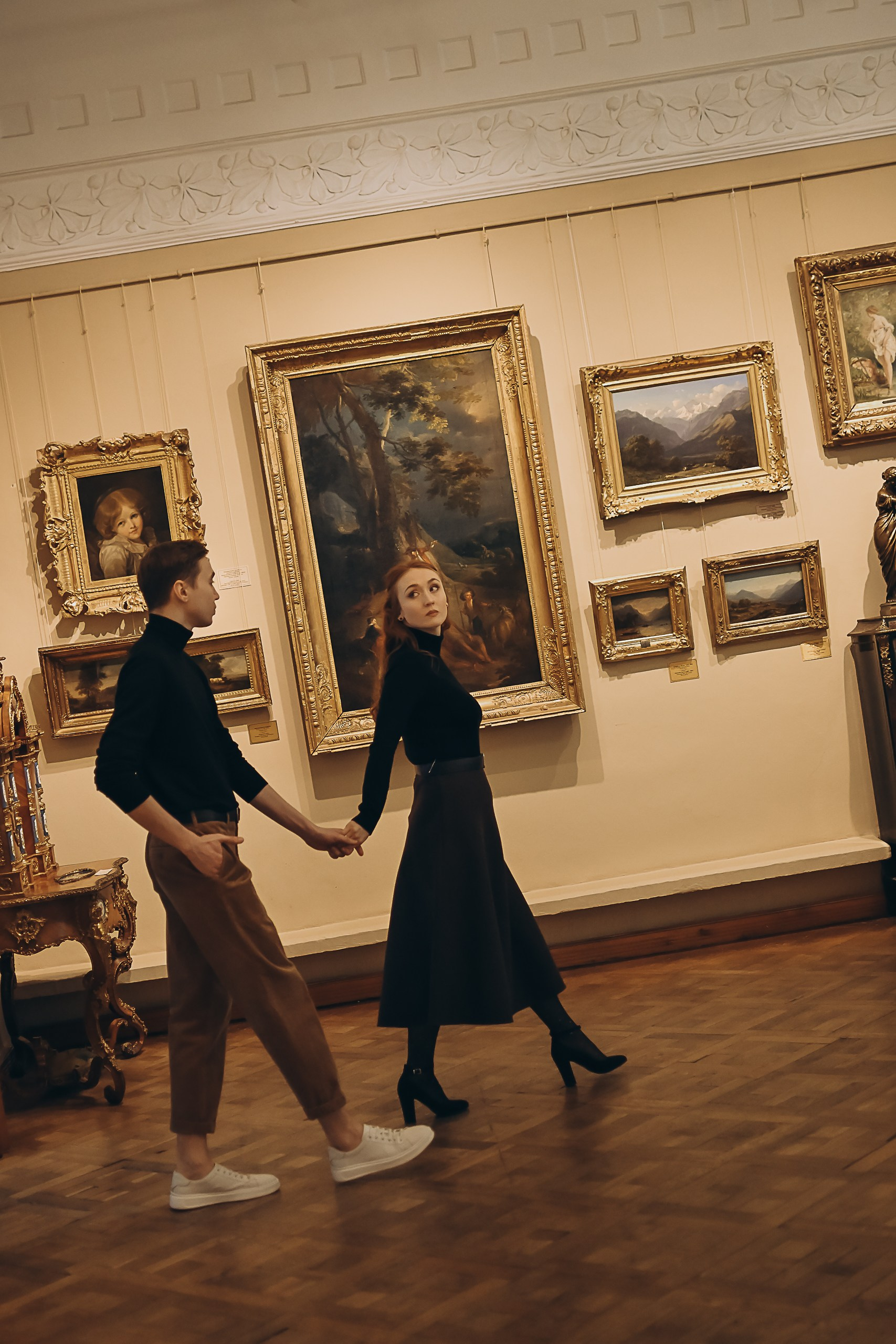 Агния и Роман. Lovestory в картинной галерее. Евгения Черных I Фотограф Пенза