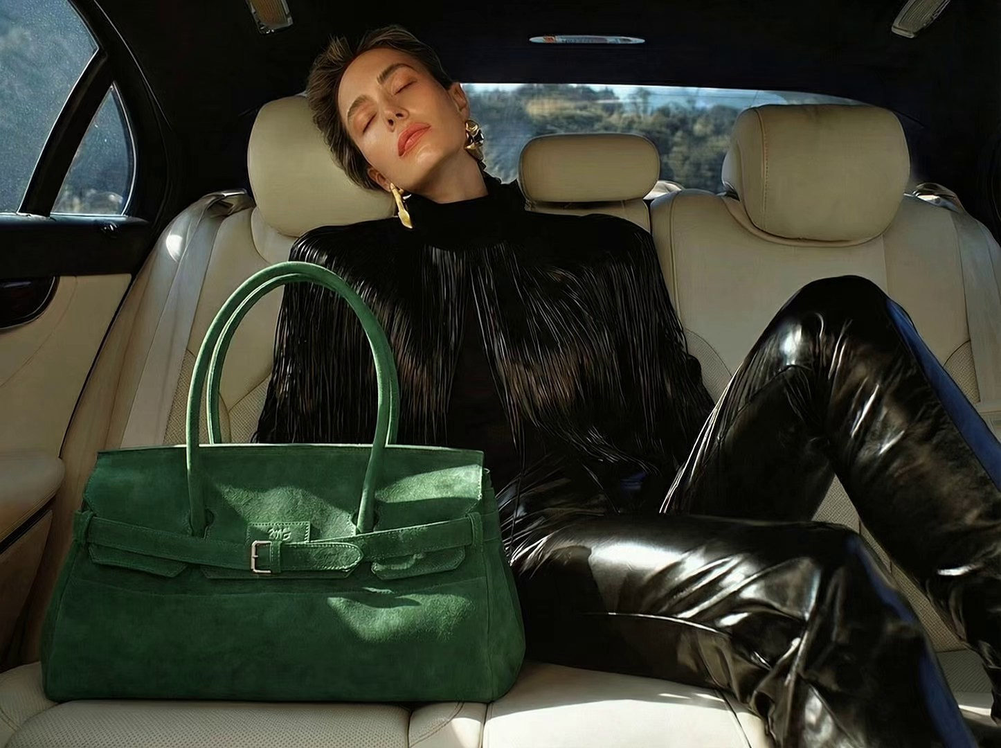 ИИ-видео. ИИ КОНТЕНТ ДЛЯ БРЕНДОВ DARIA_AICREATES