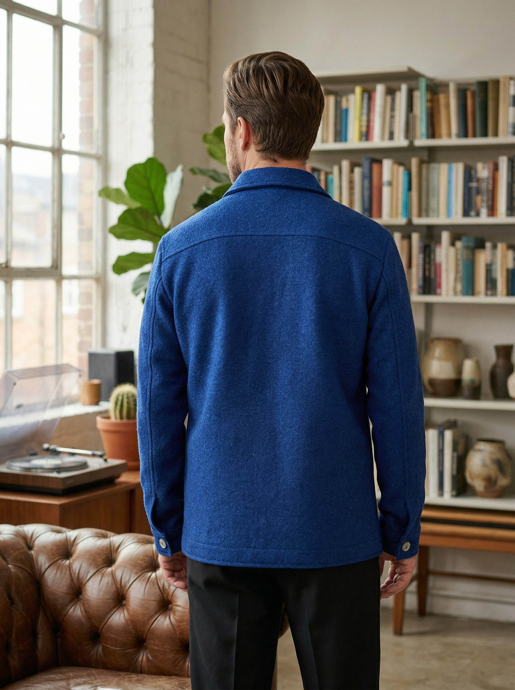 Генерация фото в интерьере для шерстяной рубашки-куртки