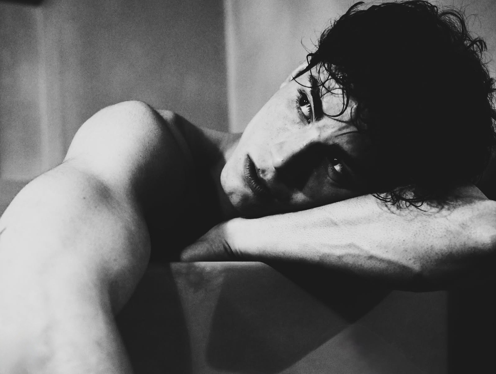 Sergio Maiis | Fashion Photographer in Istanbul & Tbilisi | Editorial & Lifestyle Photographer