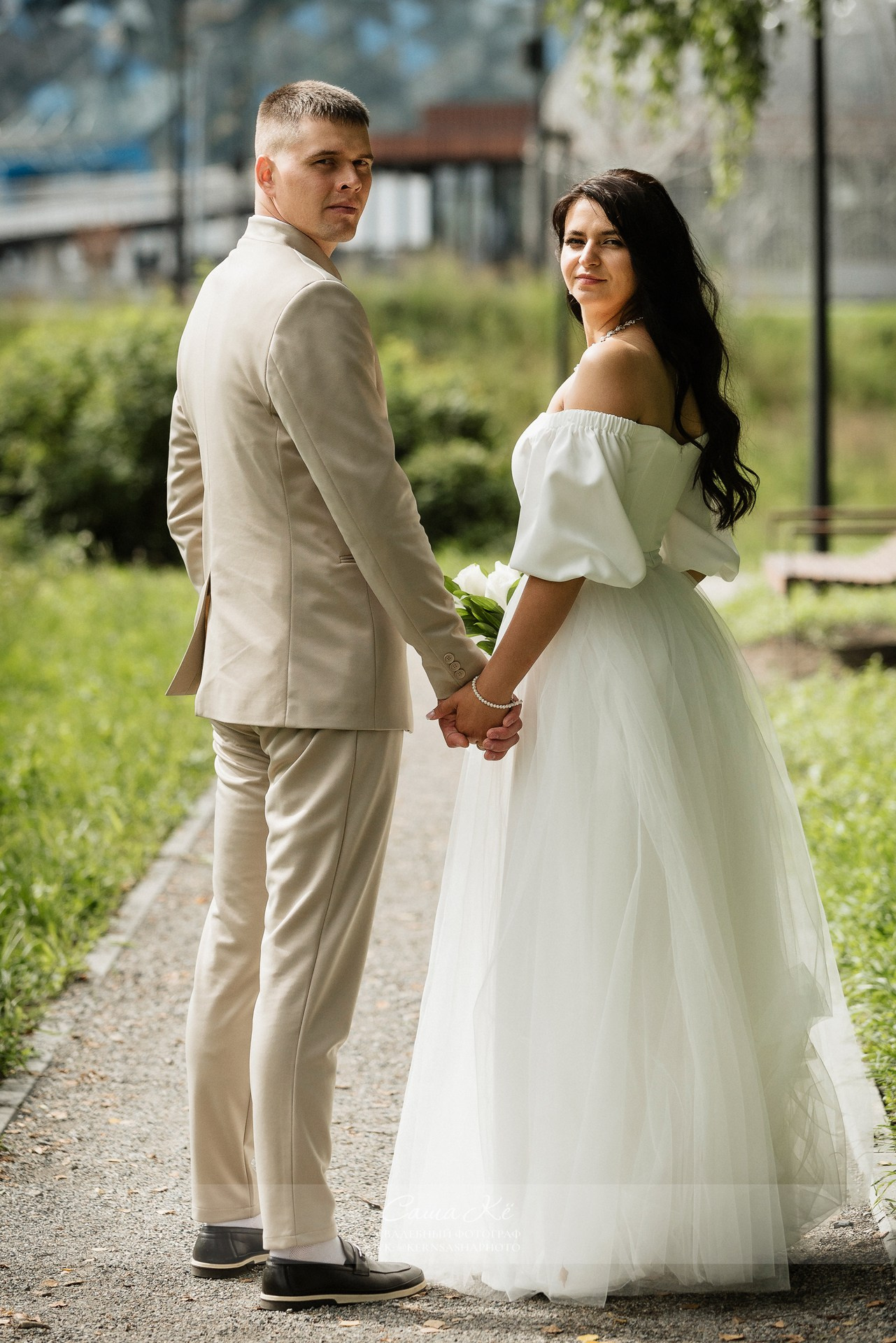 Свадебная фотосессия O&A в Парк-Арена у нового ледового дворца. Свадебный, семейный и event фотограф в Новосибирске и Новосибирской области Саша Кё