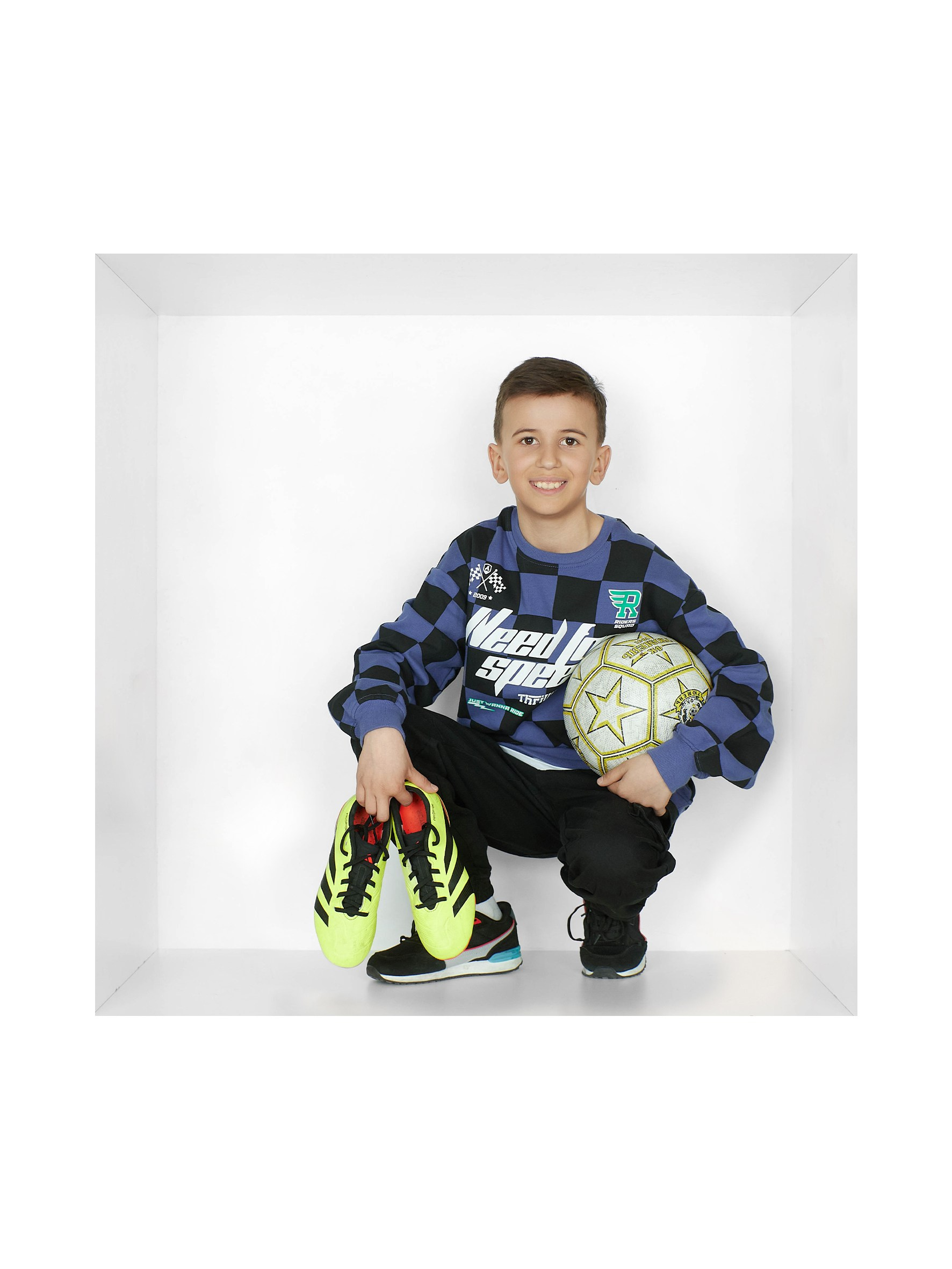 Альбом «В кубе» для начальной школы. Выпускные альбомы в Тюмени для школ, садов, вузов спортивных секций