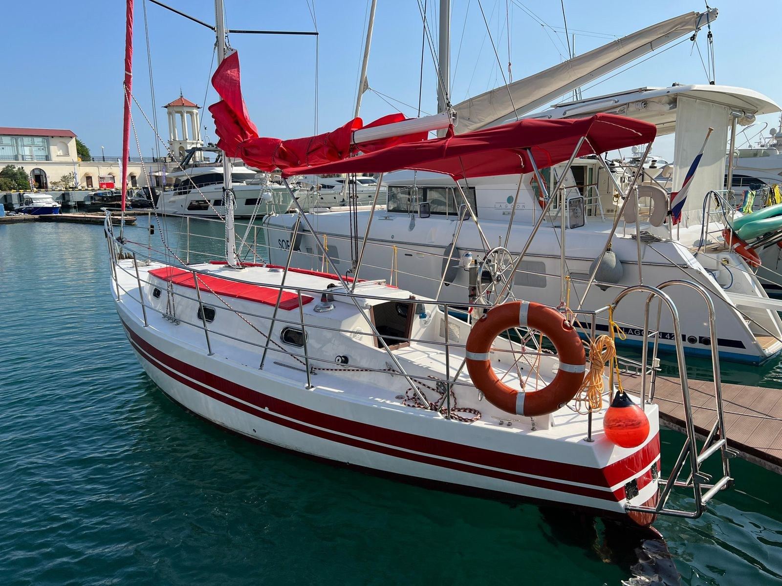 Парусная яхта Ассоль Аренда Яхты в Сочи Яхтанаморе YACHTNAMORE YACHTANAMORE