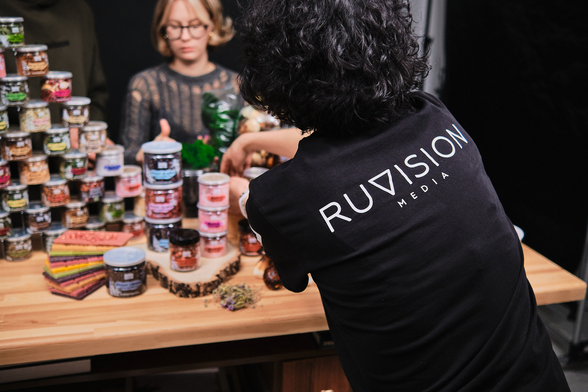 Дикоросы большой страны. Медиапродакшн Ruvision — wow-презентация вашего бизнеса