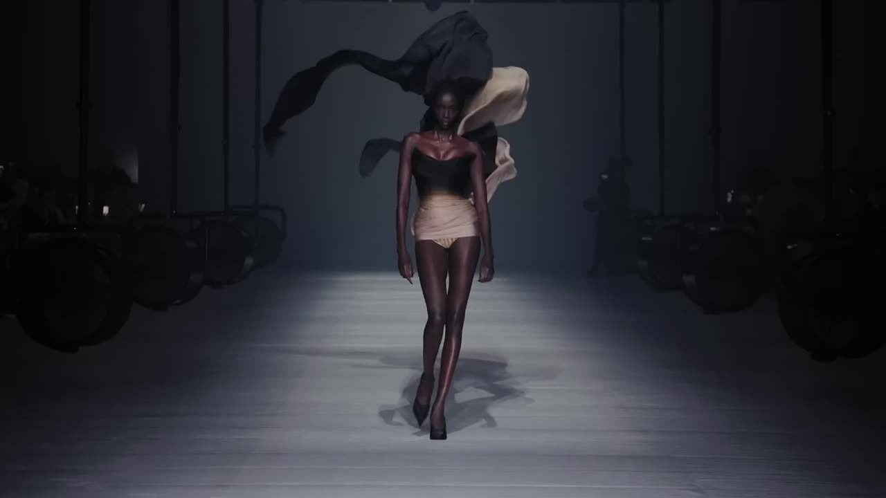 Фиджитал фото, образ вдохновленный модельером Mugler Spring. Свадебный фотограф в Москве Оксана Анциферова, Саратов и Энгельс