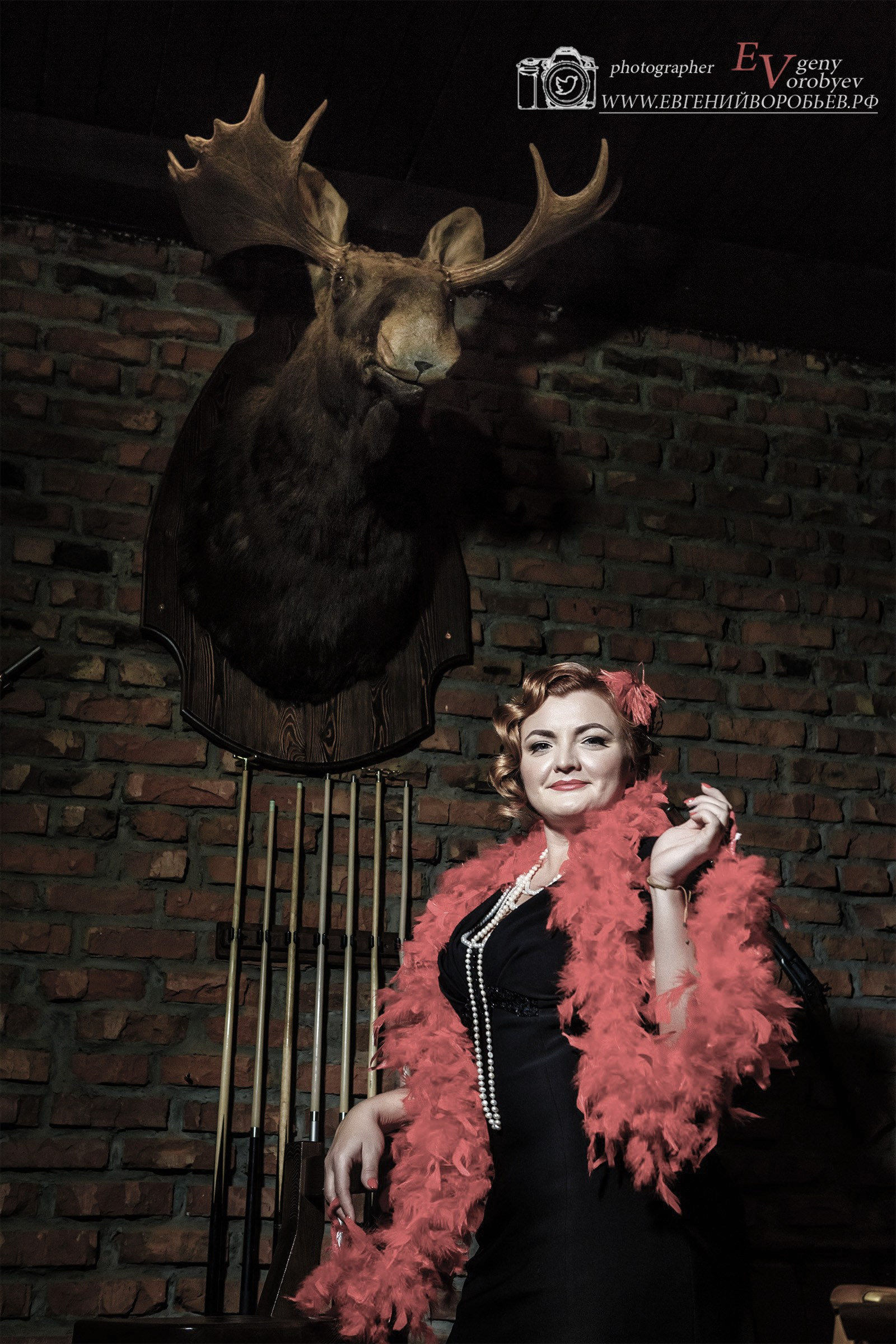 женская фотосессия Красноярск фото для девушки фотограф Красноярск фотосессия для сайта знакомств Красноярск фото для социальной сети заказать цена стоимость фотосессии в Красноярске пример фото идея место позы для фотосессии девушки в Красноярске фотосессия ИИ фотосессиия нейросеть промт для фотосессии фотосессия фото для социальной сети визажист причёска и макияж Красноярск парк Сады мечты Татышев фотостудия Красноярск бизнес портрет