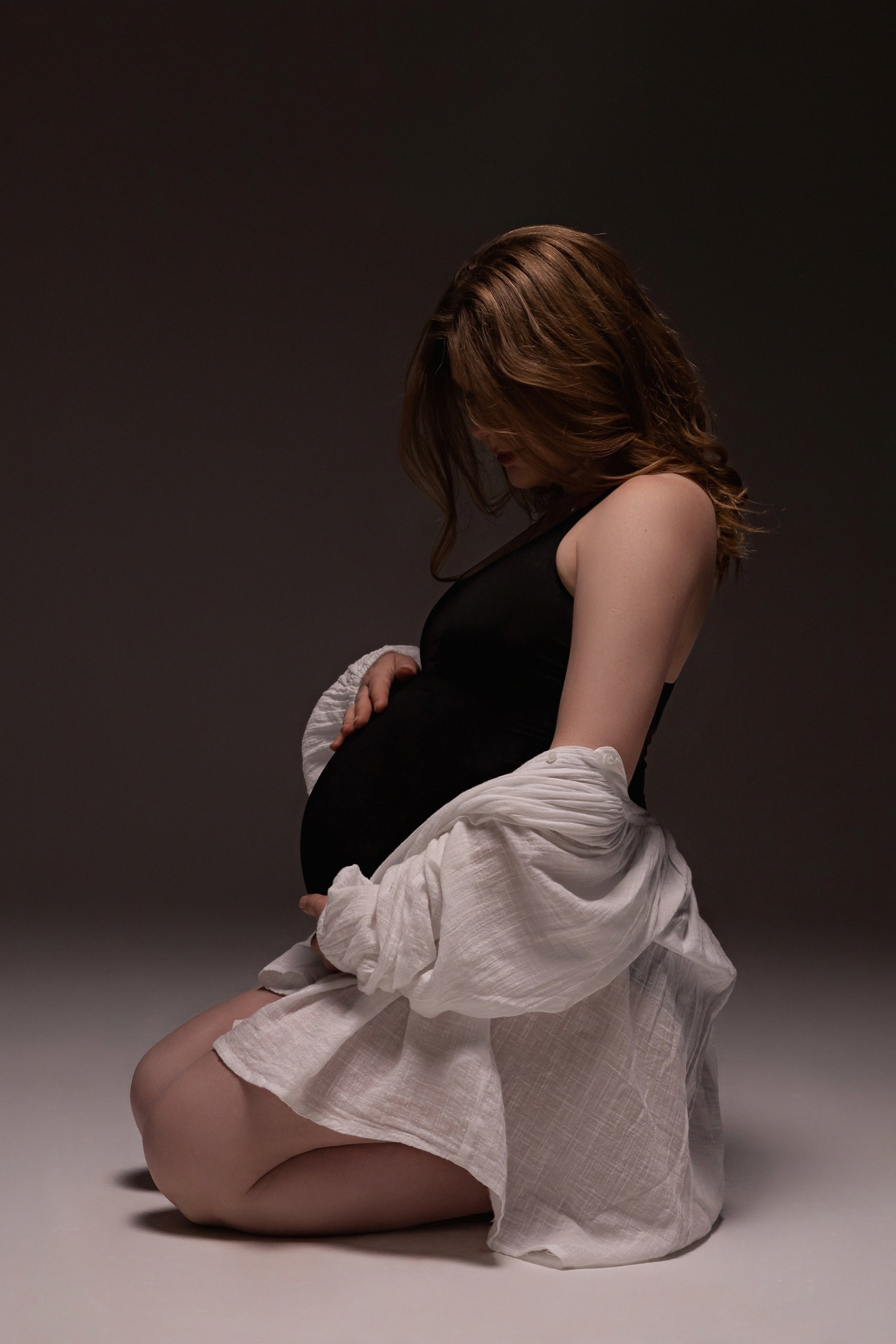 Фотосессия для беременных — заказать услугу фотографа в Москве. Фотографы на роды в Москве. Фото и видео родов. Фотопроект «Продолжение рода»