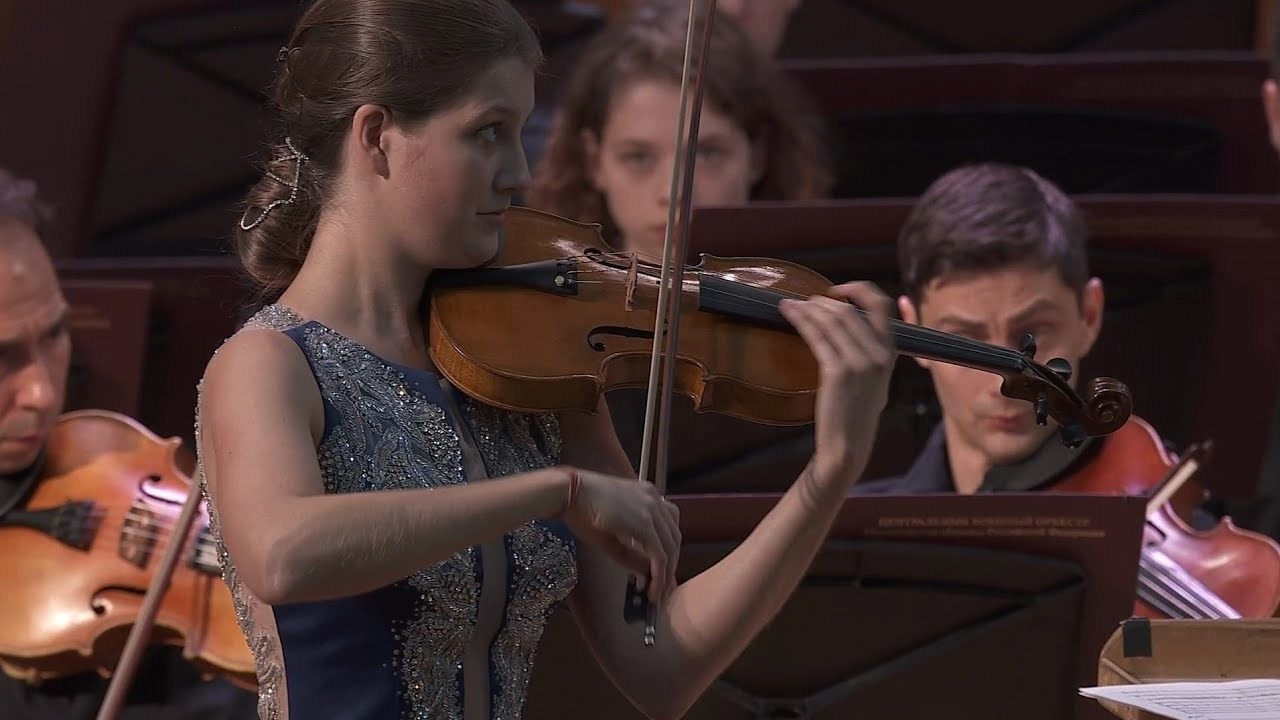 Video. Arseniya Sibilyova | violin