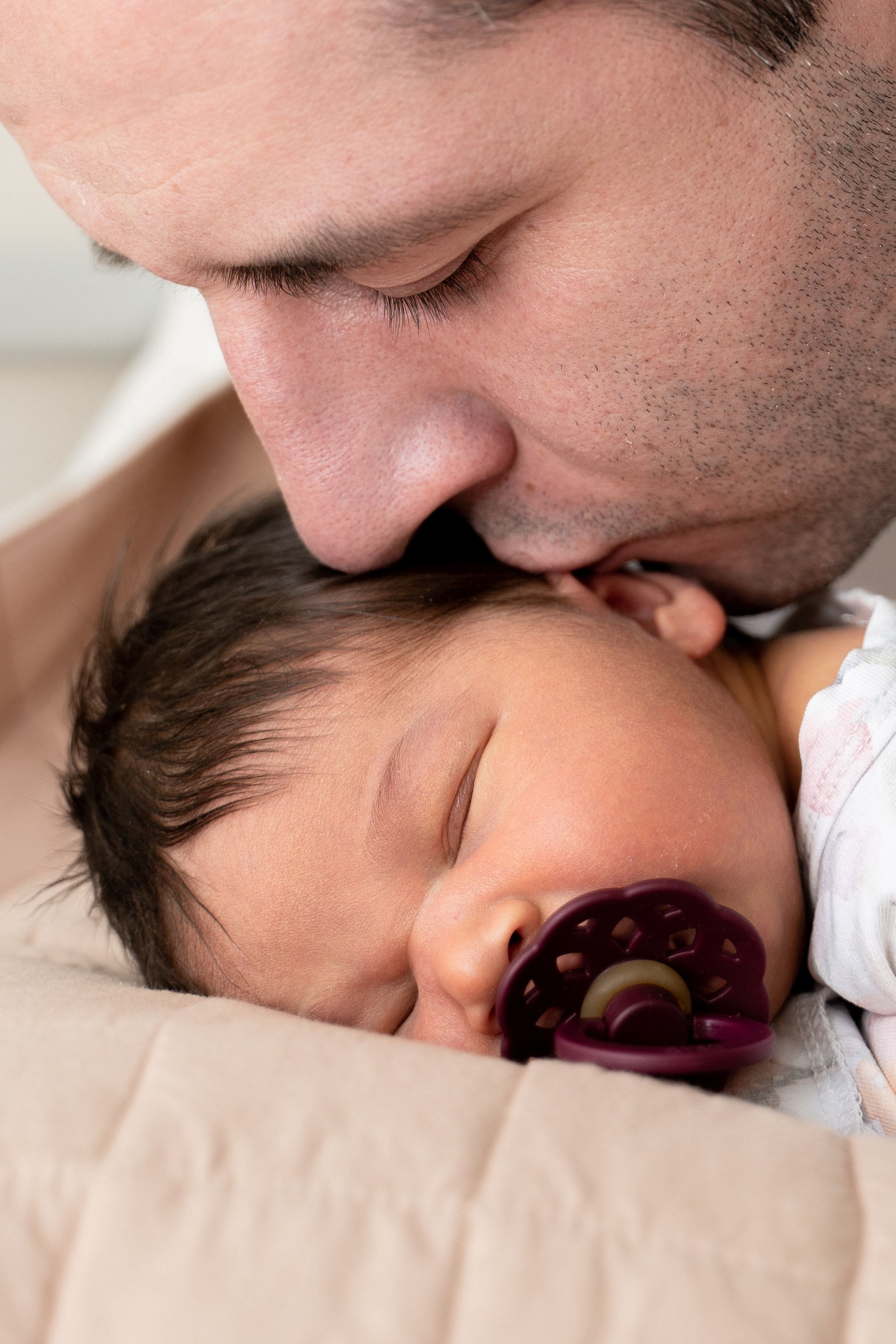 Фото выписки — заказать фотографа на выписку из роддома в Москве. Фотографы на роды в Москве. Фото и видео родов. Фотопроект «Продолжение рода»