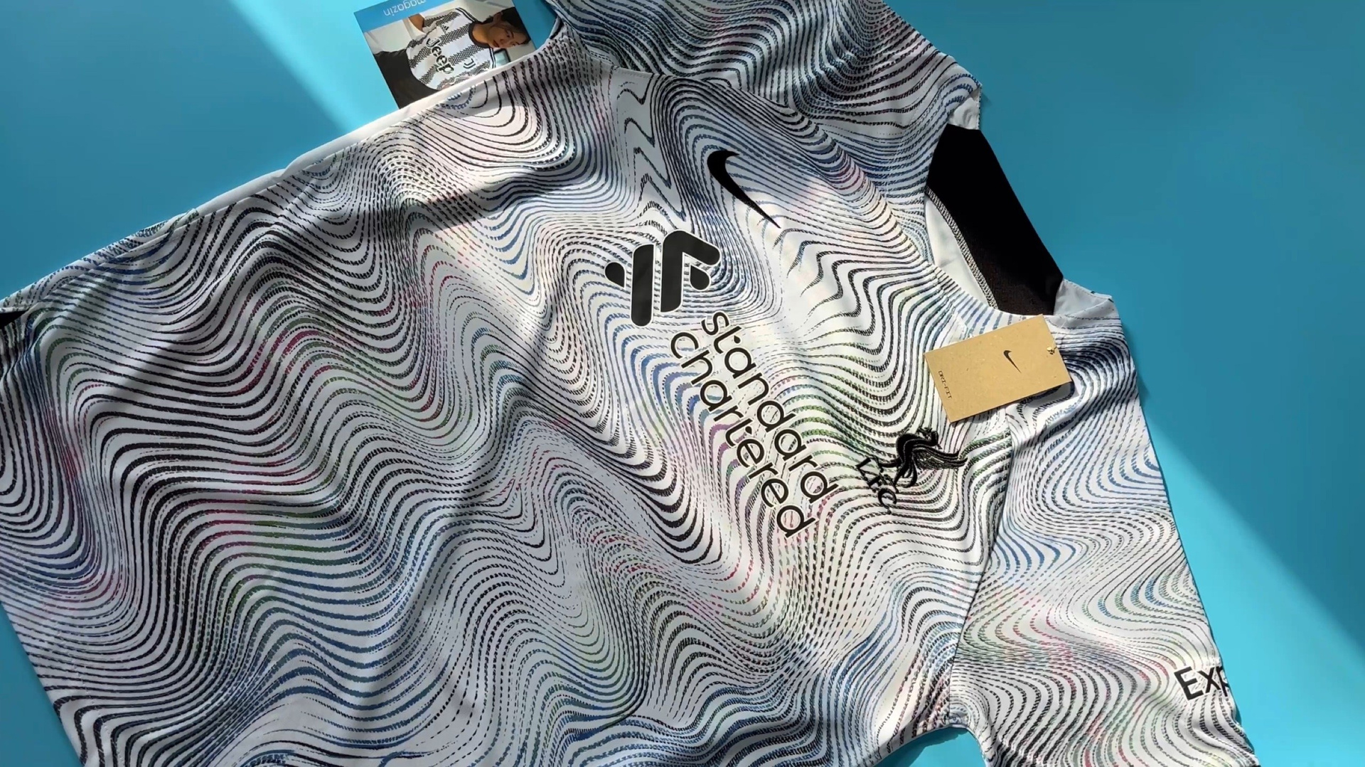 Видео обзор на форму Liverpool 2024. Футбольный магазин — ssw_magazin