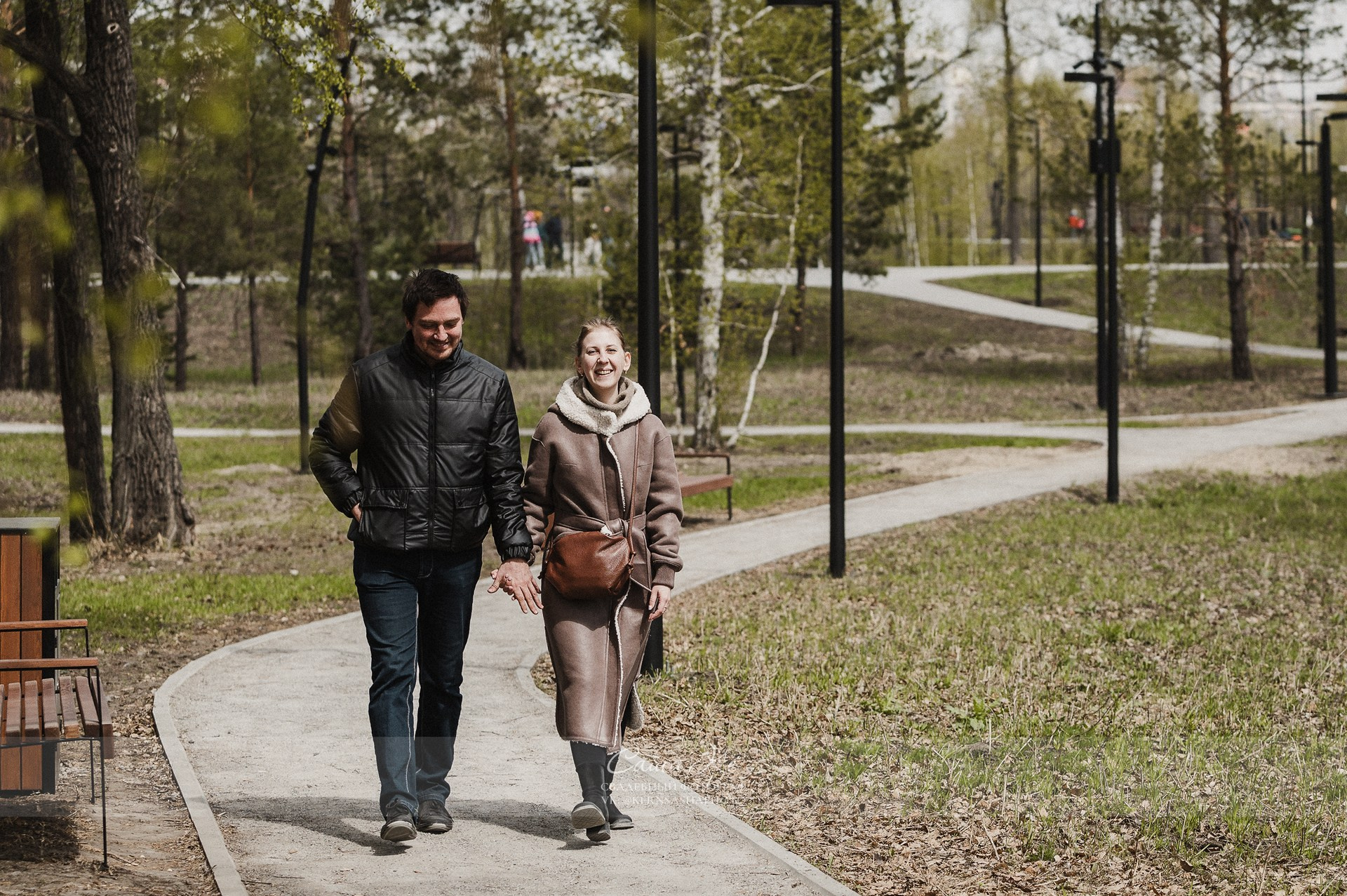 Фотограф Саша Кё свадебная фотосессия в Новосибирске | Предсвадебная съёмка в Арена-Парк. Свадебный, семейный и event фотограф в Новосибирске и Новосибирской области Саша Кё