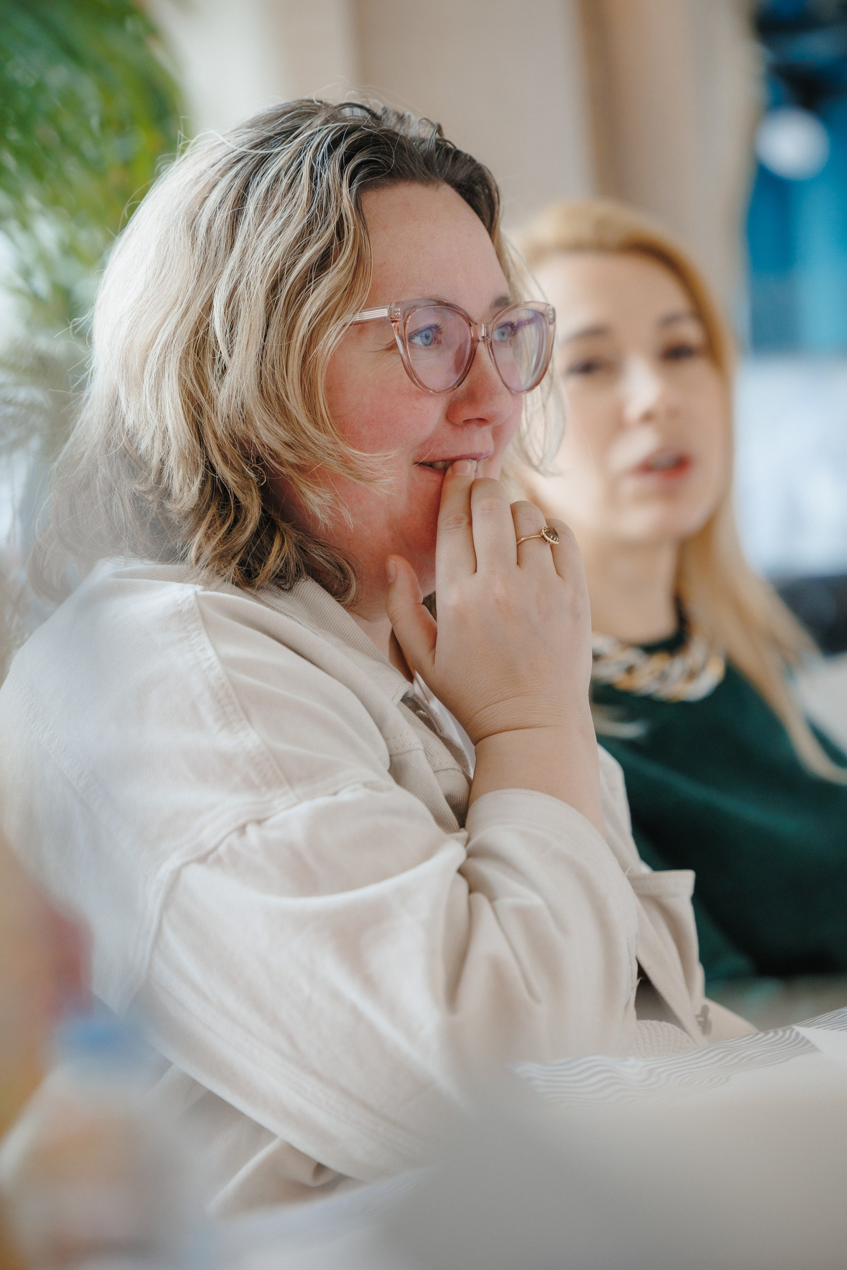 Портретный фотограф для контент съёмки в Новой Москве. Фотограф Москва. Портретный фотограф Александра Харитонова Москва Новая Москва Троицк