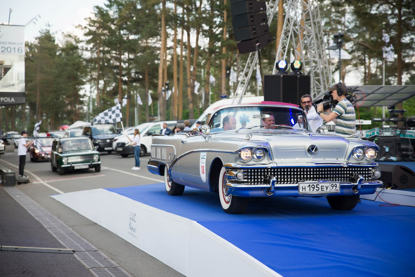 Movenpick. Ралли ретрокаров. Барвиха. Репортажный фотограф Денис Тихомиров. Москва