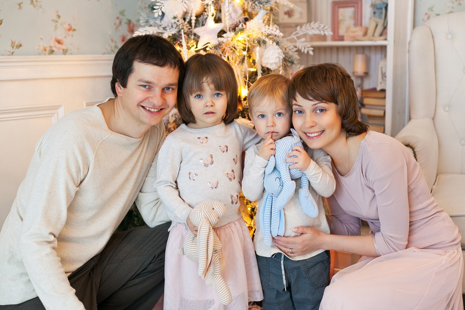 Семейная новогодняя фотосессия, фотограф Денис Шмигирилов. Фотограф крещение венчание в Петербурге! Помогает подобрать храм и посоветовал душевного батюшку в СПб