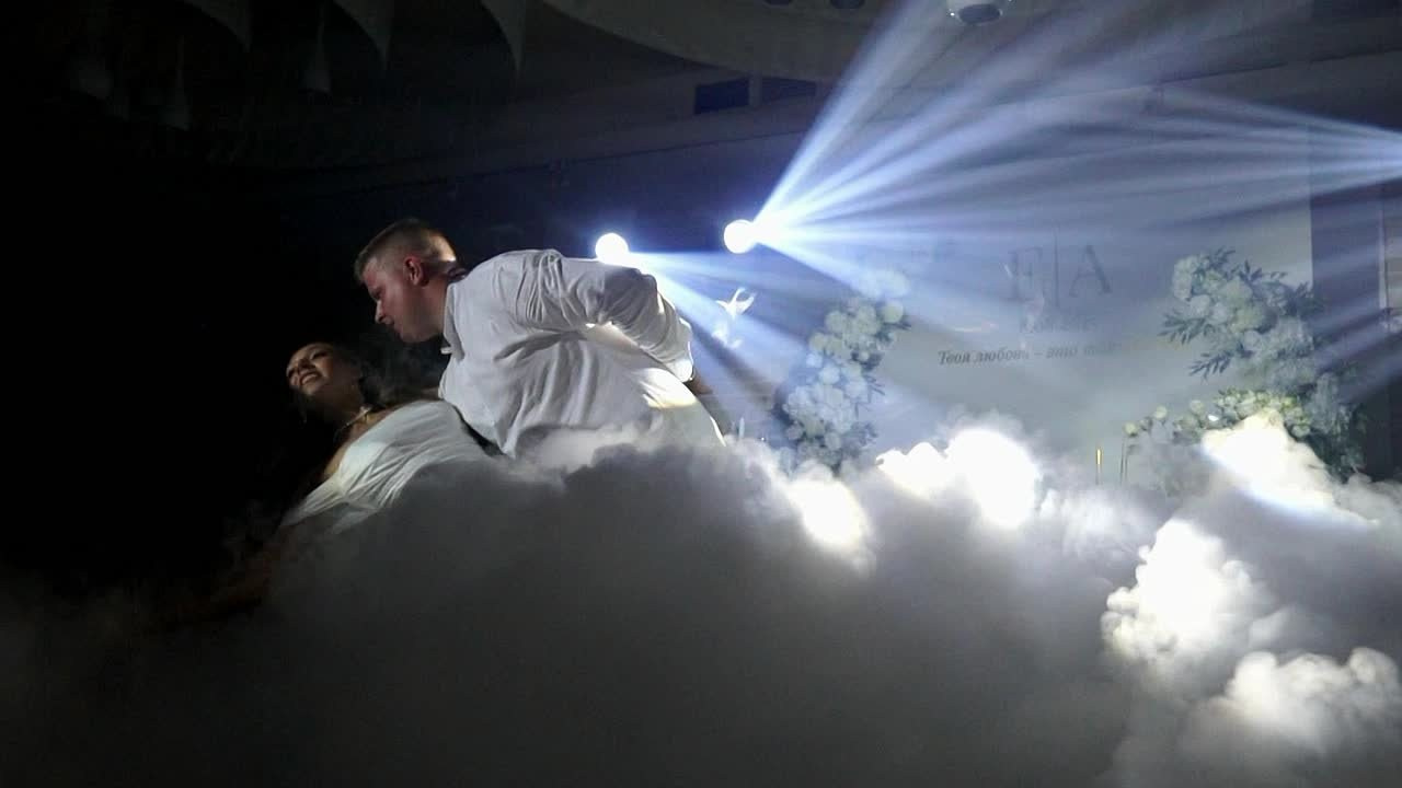 Свадебные клипы. Видеограф Виталий Гинзбург. Свадебный видеограф и фотограф в Пензе Виталий Гинзбург