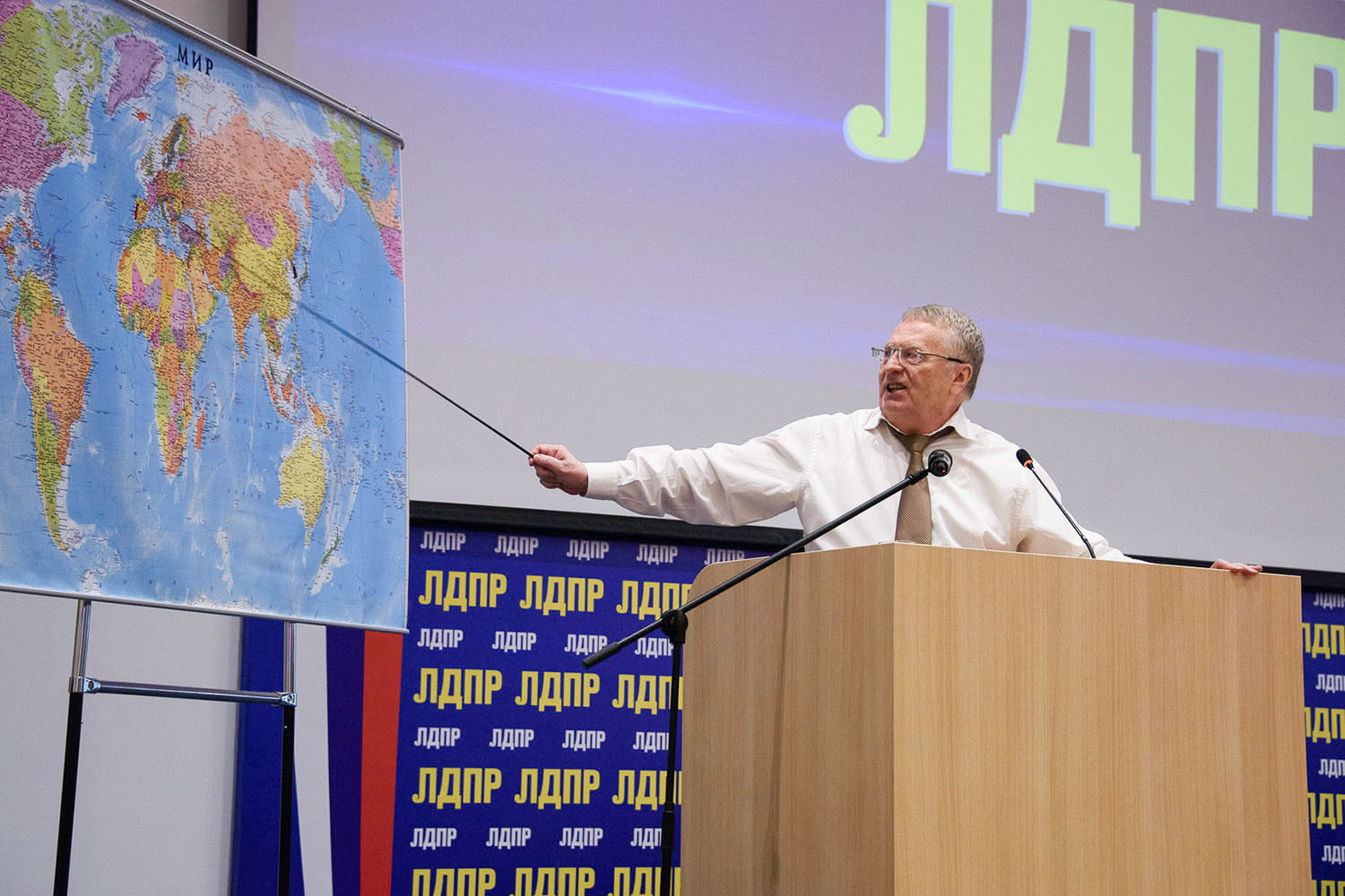 30 съезд ЛДПР. Репортажный фотограф в Москве и Санкт-Петербурге Артем Лунев