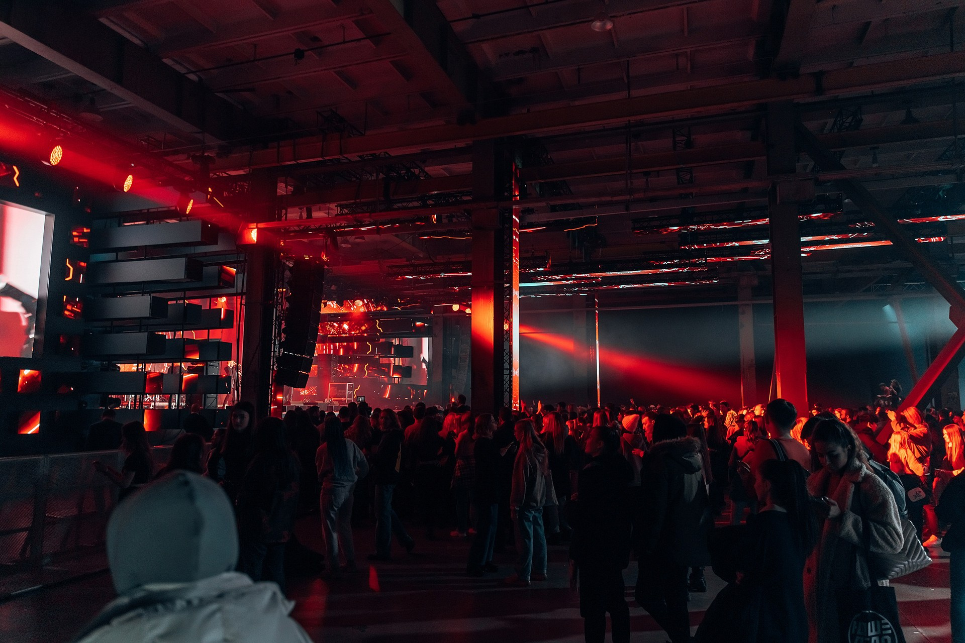 Портфолио фотографа в Санкт-Петербурге | Портреты, концерты, реклама, автоспорт, событийная и предметная съемка