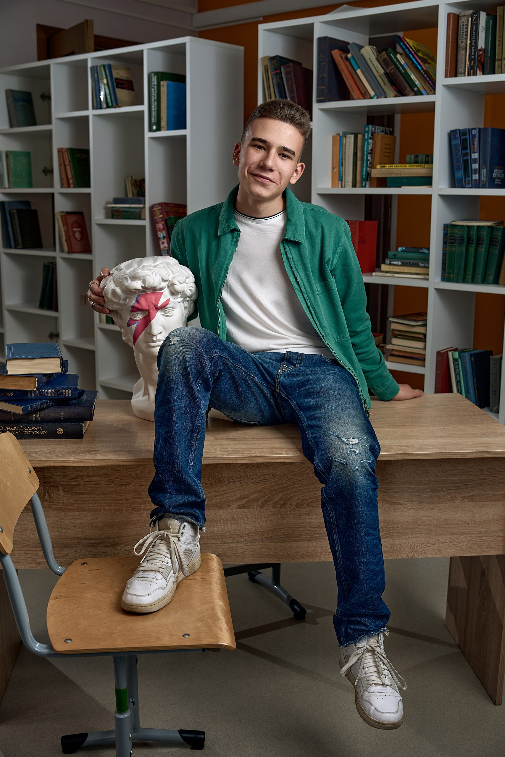 Фотограф выпускных альбомов школ. Контент-фотограф в Москве Тима Забабурин