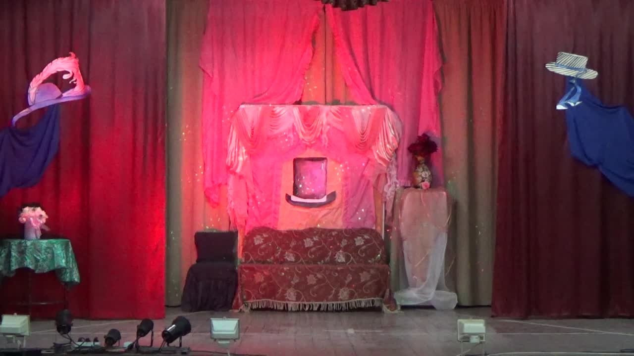 Запись спектакля «Соломенная шляпка»