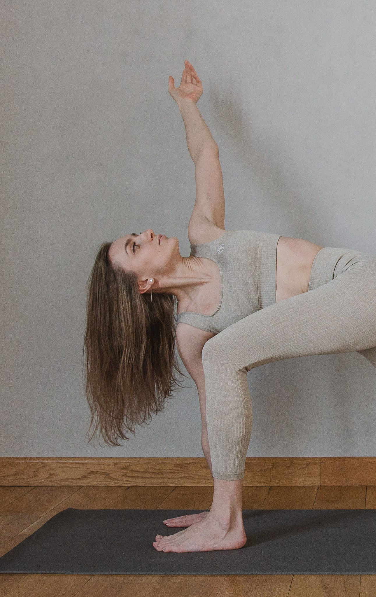 Photo sessions for yoga content. Family, portrait, content photo in Costa Rica Evgeniya Besprozvannykh