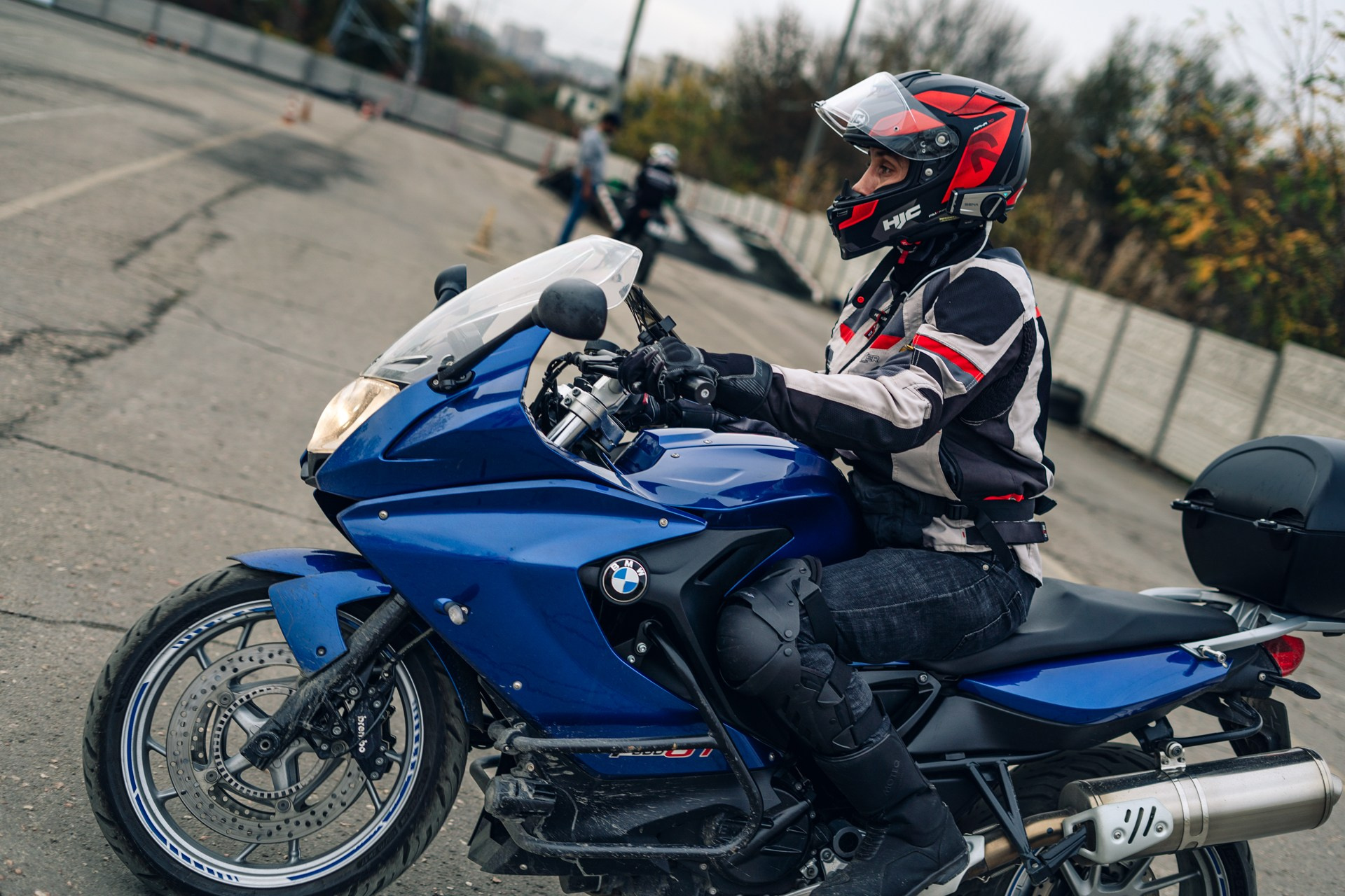 Занятия по безопасному управлению мотоциклом Владимир Оллилайнен