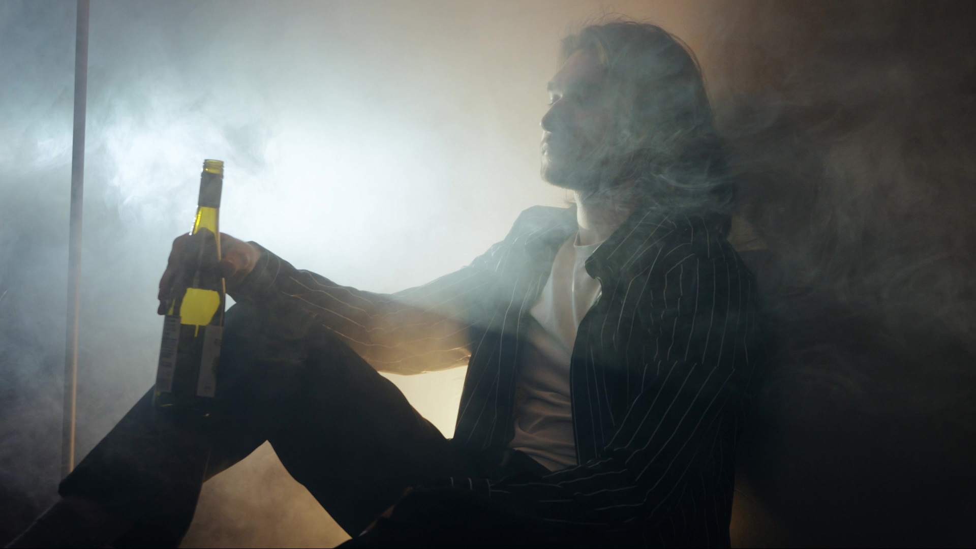 Художественная и креативная съёмка. Профессиональный видеограф в Москве — Ярослав Сергеев. Видеосъёмка под ключ: монтаж, цветокоррекция, саунд-дизайн, креативные видео