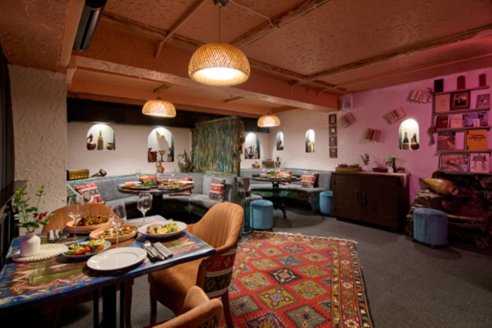 БАРЕВ Ресторан. Фотограф для дизайнеров, застройщиков и бизнеса — интерьеры и архитектура — Роман Свободный в Москве и по России