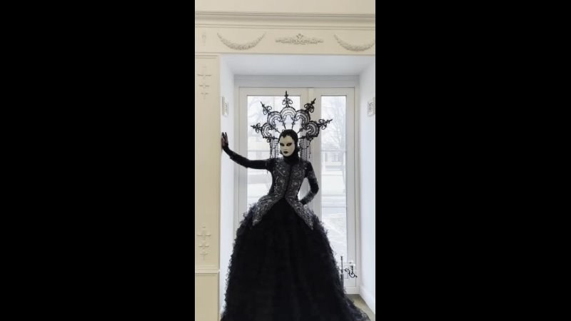 Персонаж чёрный Луч. Мимы и Ходулисты на встречу гостей. Москва