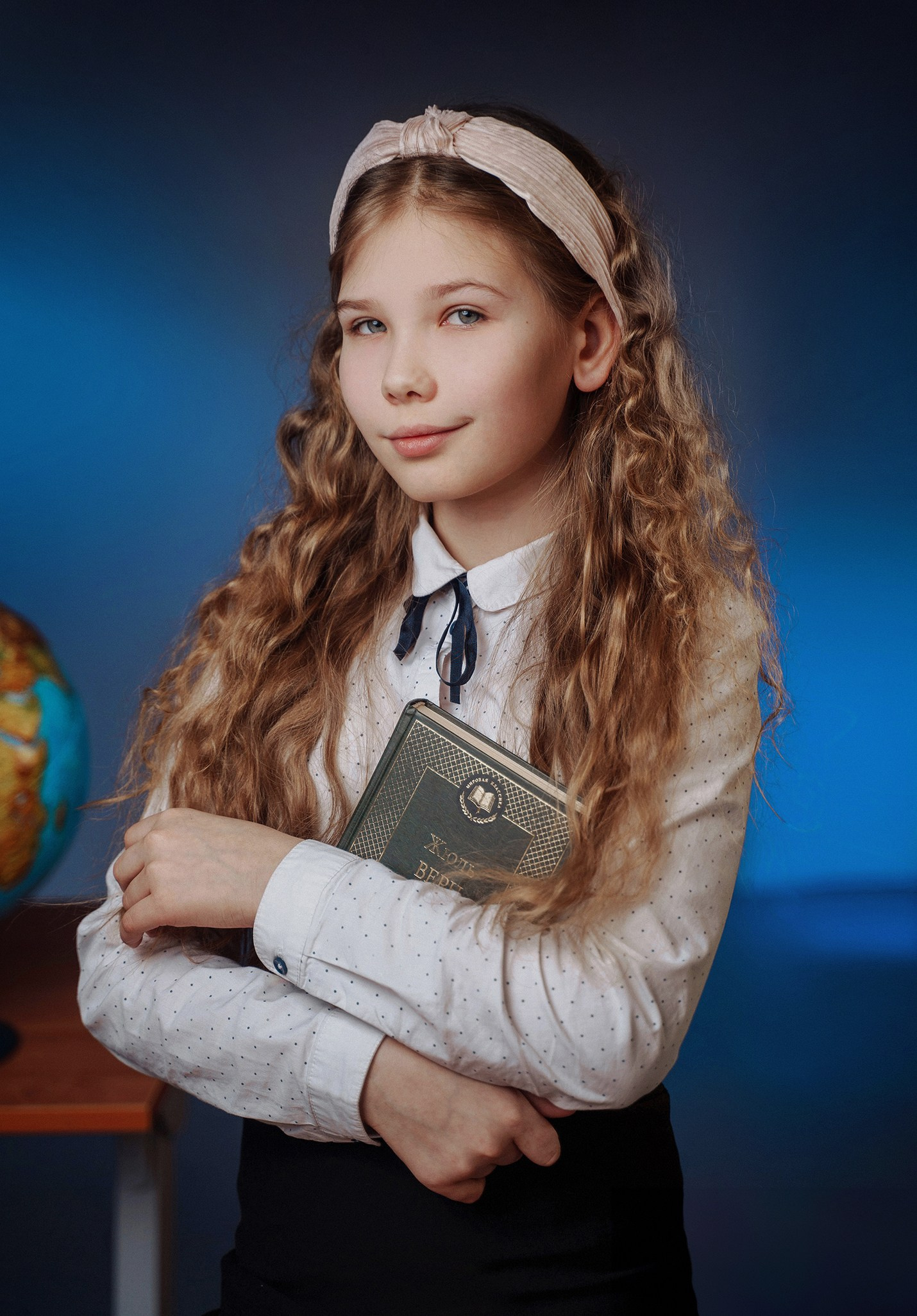 Тверь. Выпускные альбомы «под ключ» в оригинальном, авторском стиле. Фотограф на выпускной. Стильная и классически выдержанная съёмка. Школьные альбомы. Стильно. Современно. Никакого конвейера. Индивидуальный подход. Выпускная фотография. Последний звонок. Фото на выпускной. Школьный фотограф.