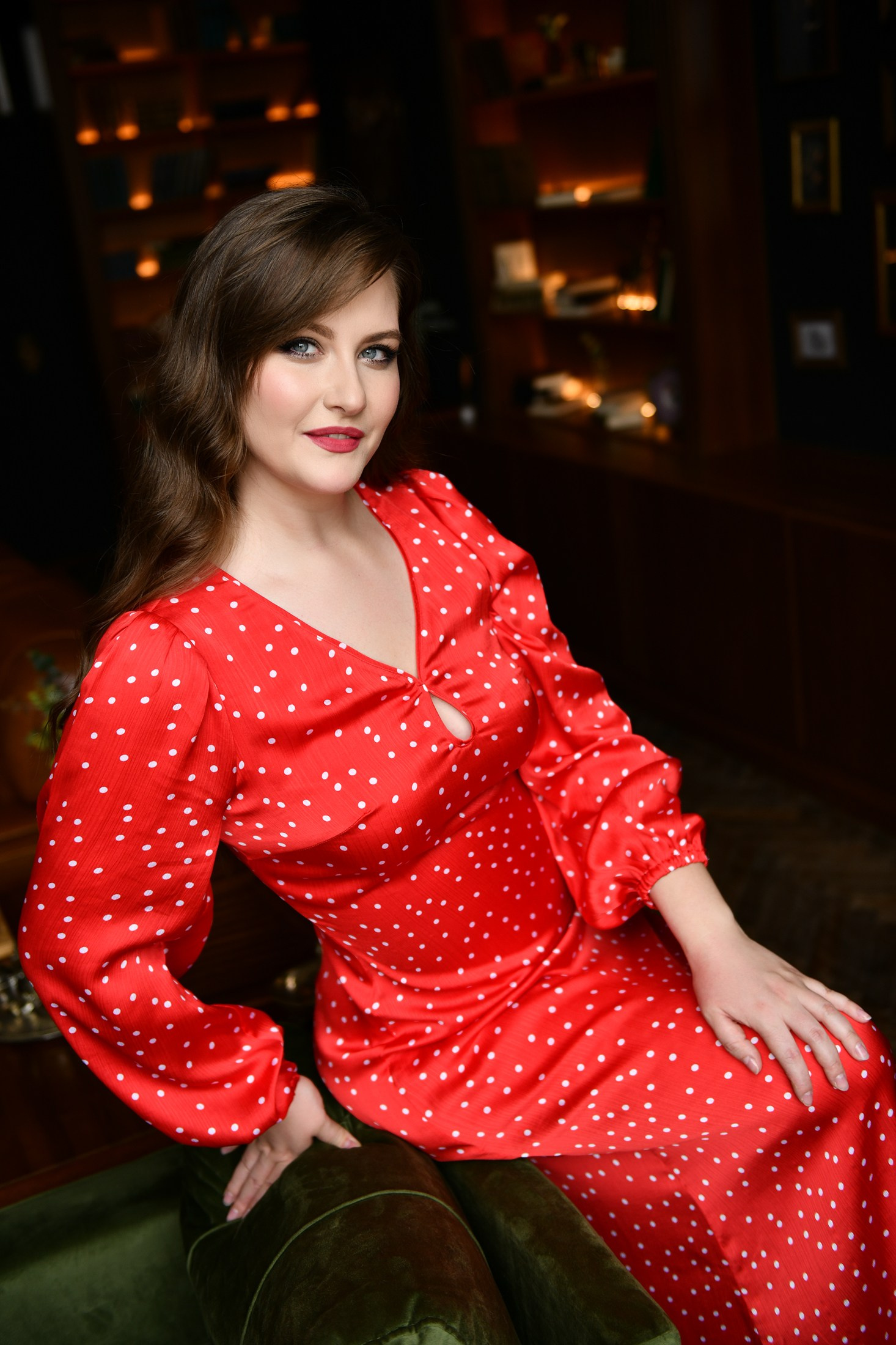 Наталья. Зал Библиотека, фотостудия История