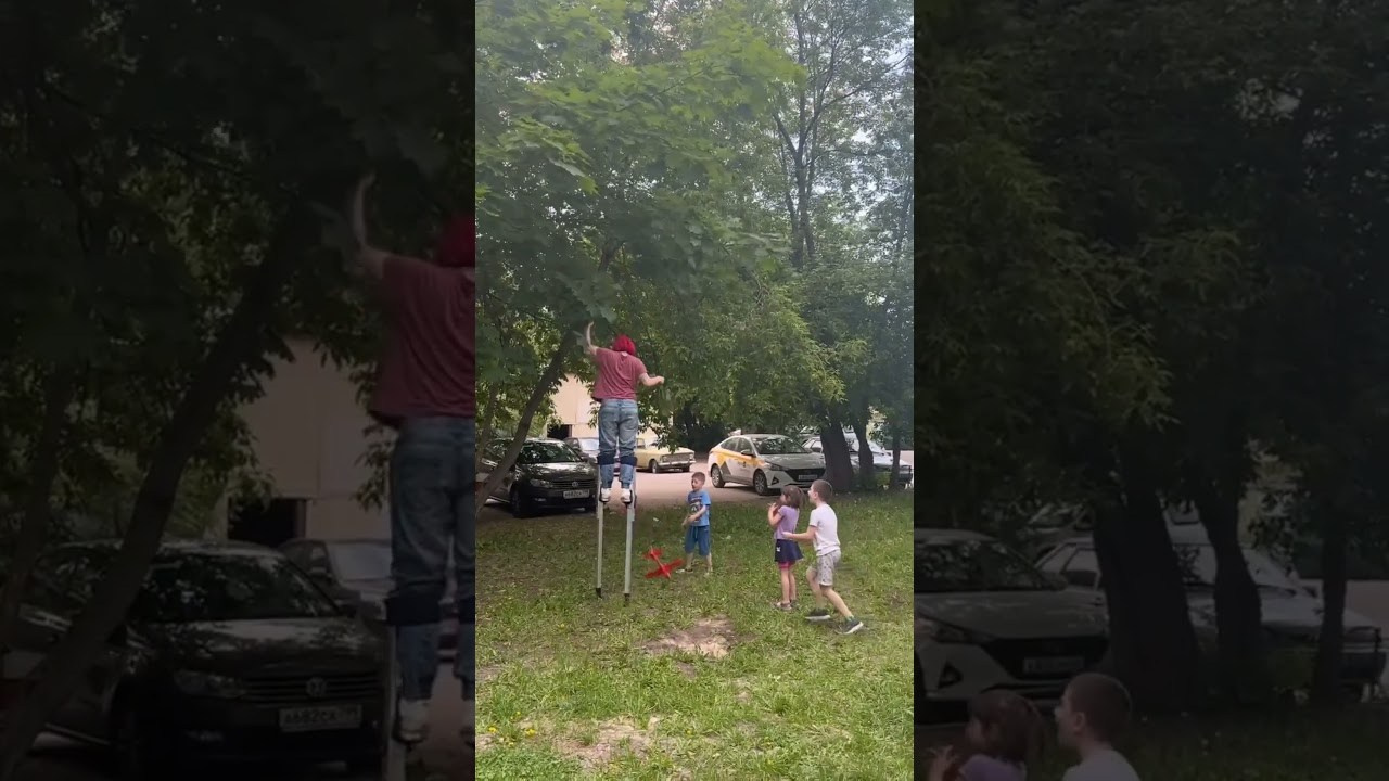 Ходулист спешит на помощь. Мимы и Ходулисты на встречу гостей. Москва