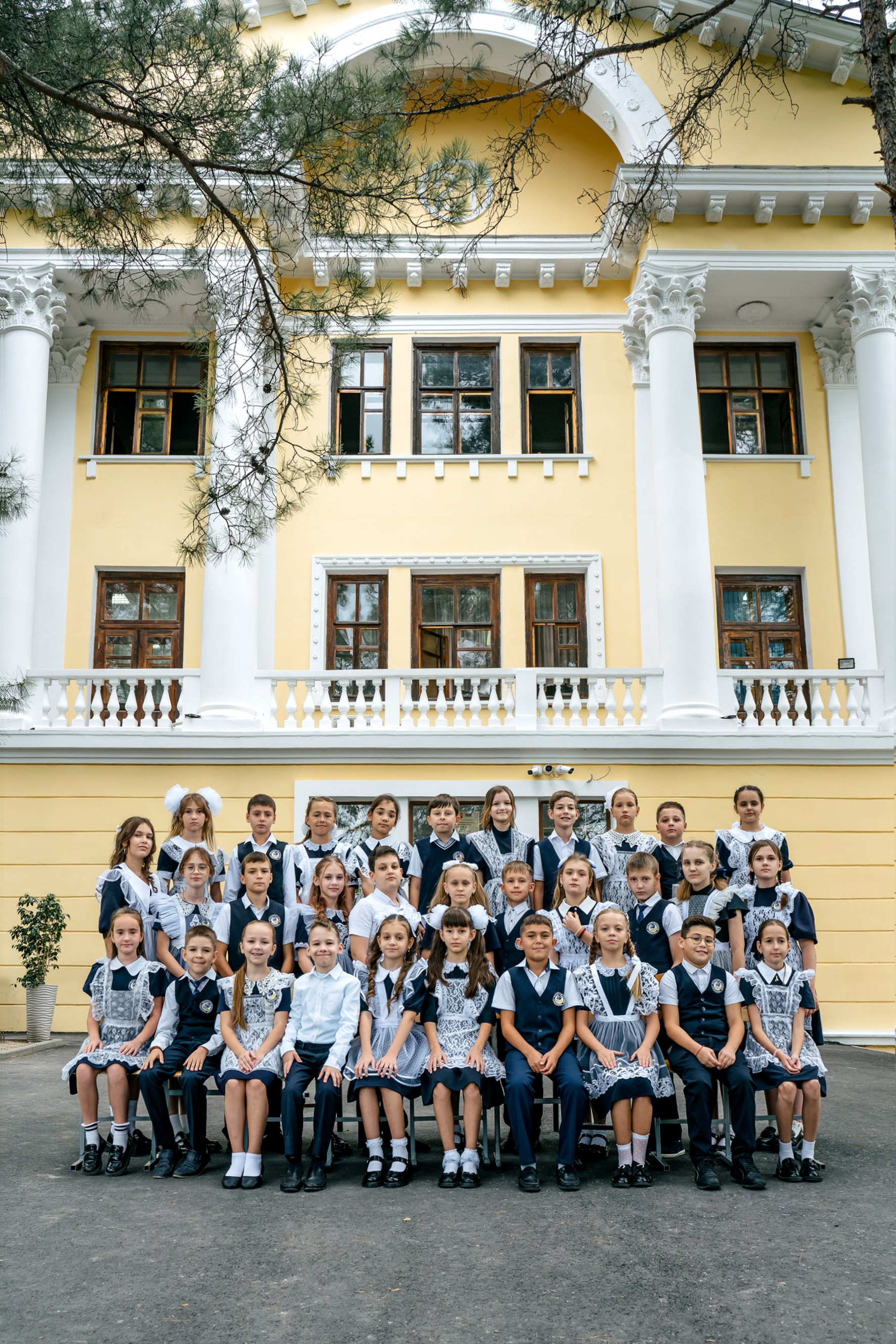 Выпускные альбомы, школьные фотосессии в городе Новороссийске