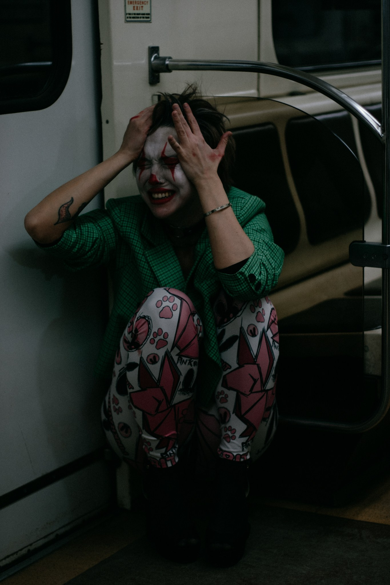 И С А Я. Портретный и уличный фотограф в Санкт-Петербурге Сергей Кутьин